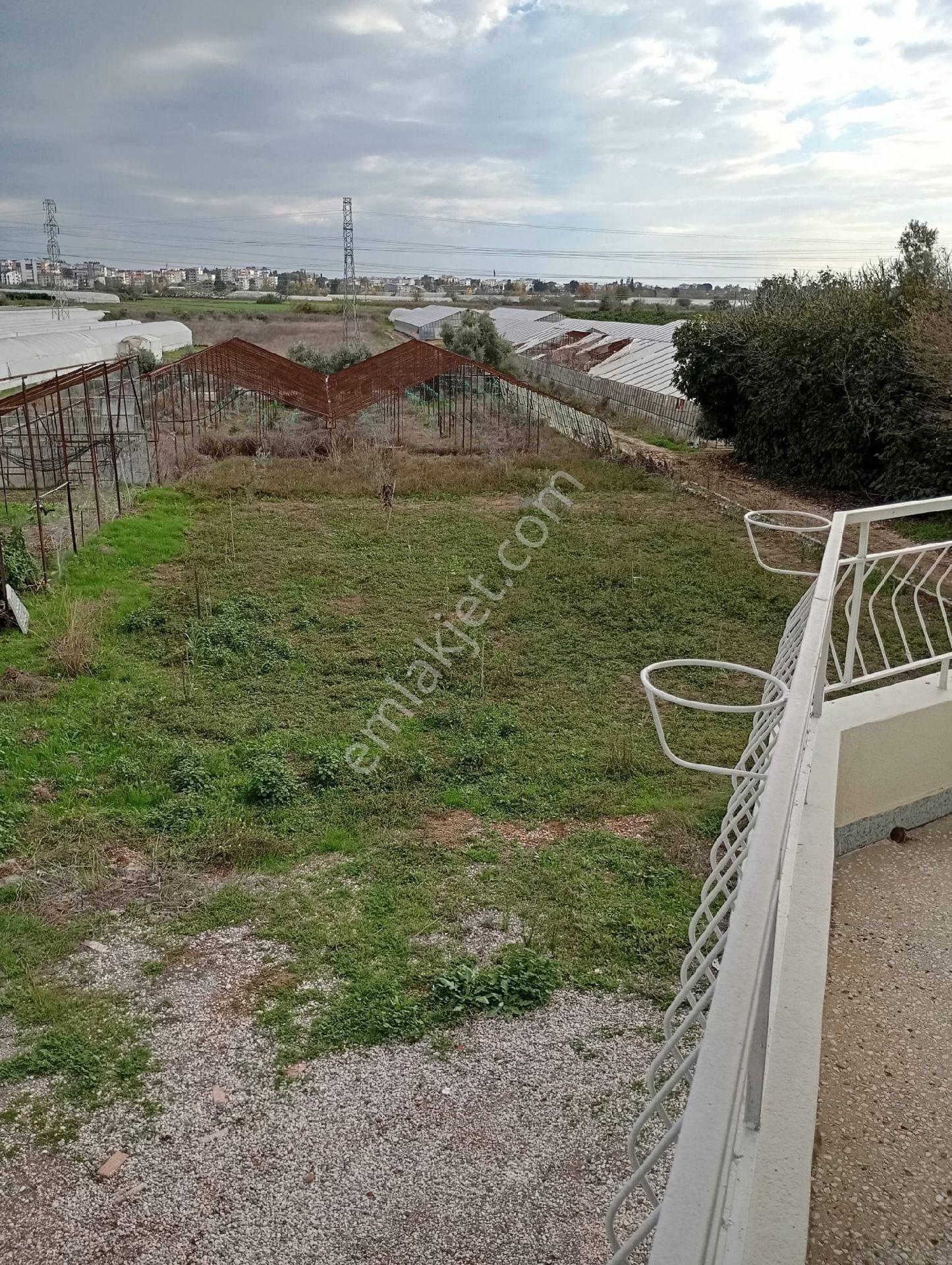 Serik Burmahanci Mh Antalya Yoluna Çok Yakın 1200 M² İçinde 2 Katlı Ev