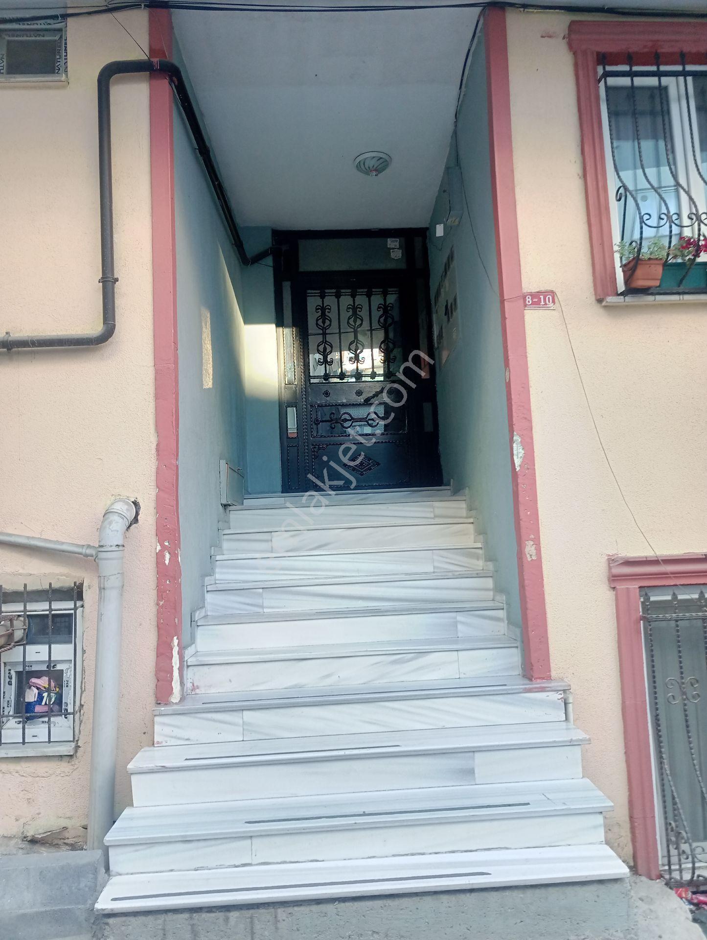 Eyüp Esentepe'de Merkezi Konumda Ferah 2+1 Satılık Daire - Görsel 2