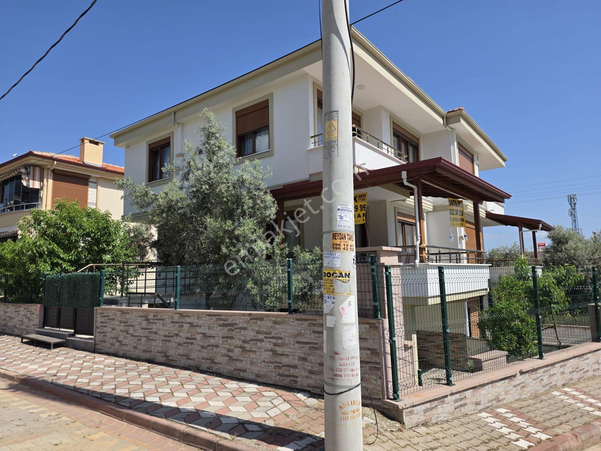 Altınoluk İlkbahar'dan 200m2 Arsa İçinde Deniz Manzaralı Garajlı Bahçeli Lüx Fırsat Villa - Görsel 3