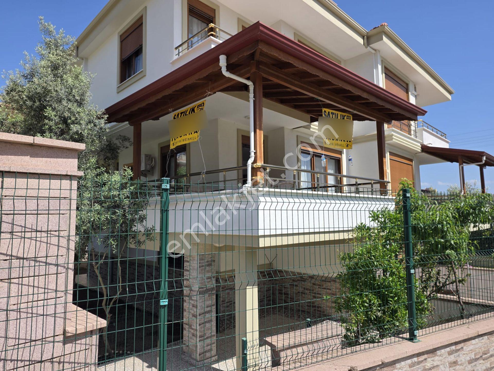 Altınoluk İlkbahar'dan 200m2 Arsa İçinde Deniz Manzaralı Garajlı Bahçeli Lüx Fırsat Villa - Görsel 8