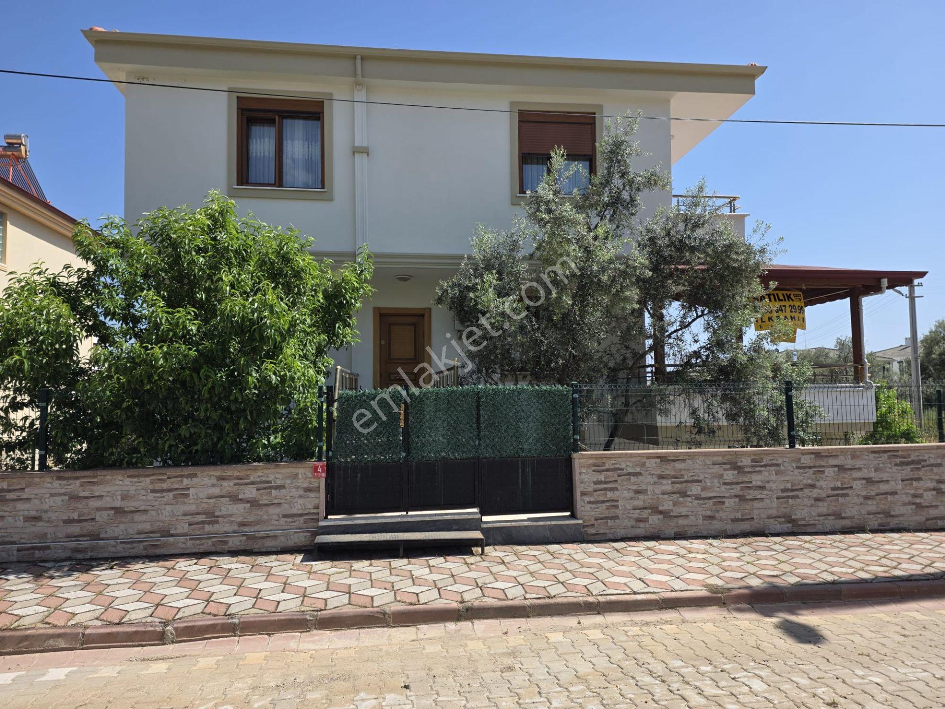 Altınoluk İlkbahar'dan 200m2 Arsa İçinde Deniz Manzaralı Garajlı Bahçeli Lüx Fırsat Villa - Görsel 2