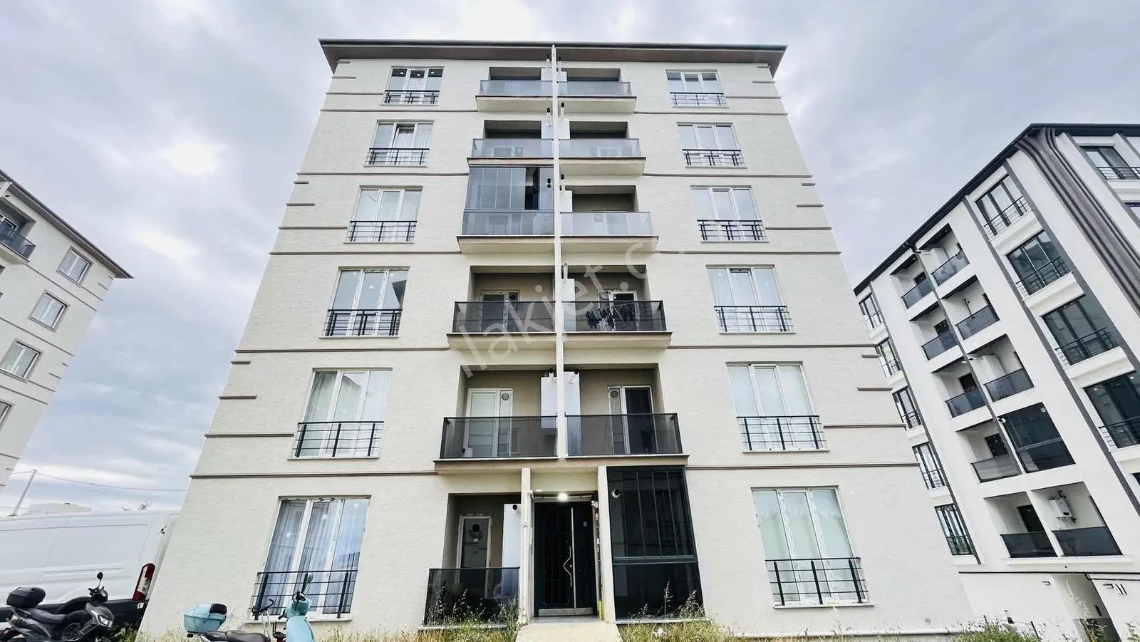 Silivri Mimarsinan Mahallesinde Sıfır Kiralık 2+1 Ferah Daire - Görsel 4