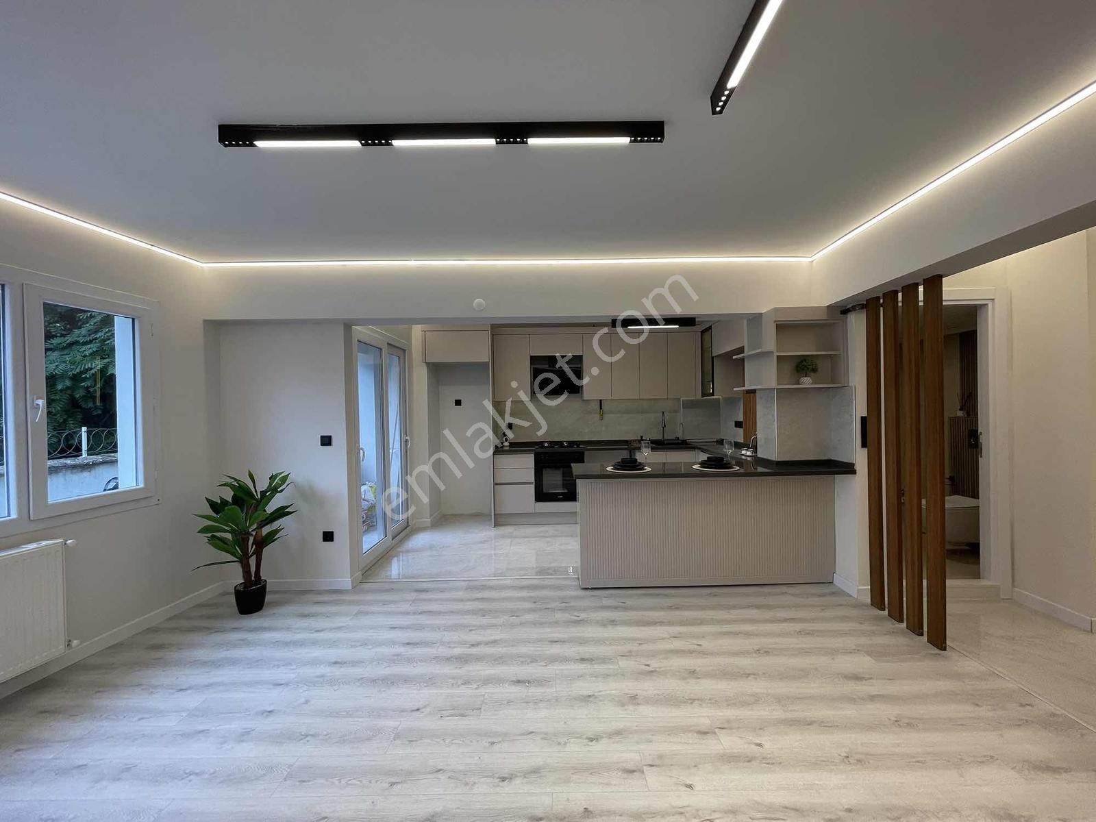 Karantina Meydan Ve Sahil Yakını 3+1 Lüks Yapılı Daire - Görsel 16