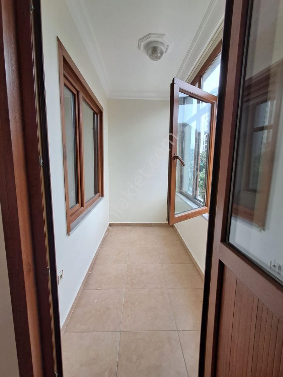 Metroya 2 Dakika | Cadde Üzeri | 150 M² Geniş Kiralık 3+1 - Görsel 6