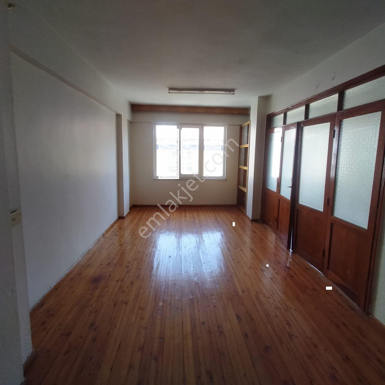 Ender Uysal Gayrimenkulden Kayhanda Kiralık Sobalı 3+1 Arakat Geniş Daire... - Görsel 5