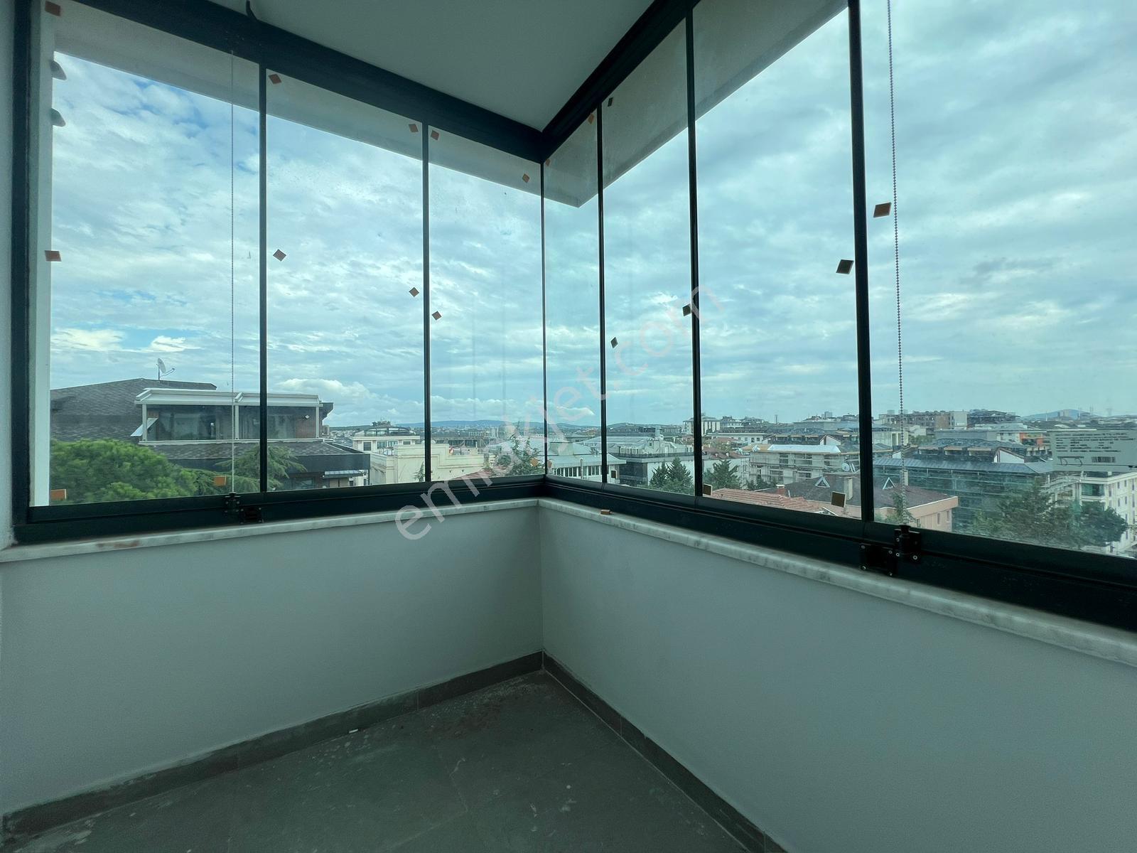 Çengelköy De 3 Bloklu Butik Sitede 6+2 Satılık Dublex - Görsel 11