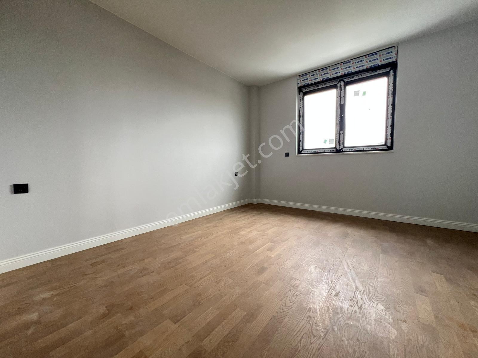 Çengelköy De 3 Bloklu Butik Sitede 6+2 Satılık Dublex - Görsel 29