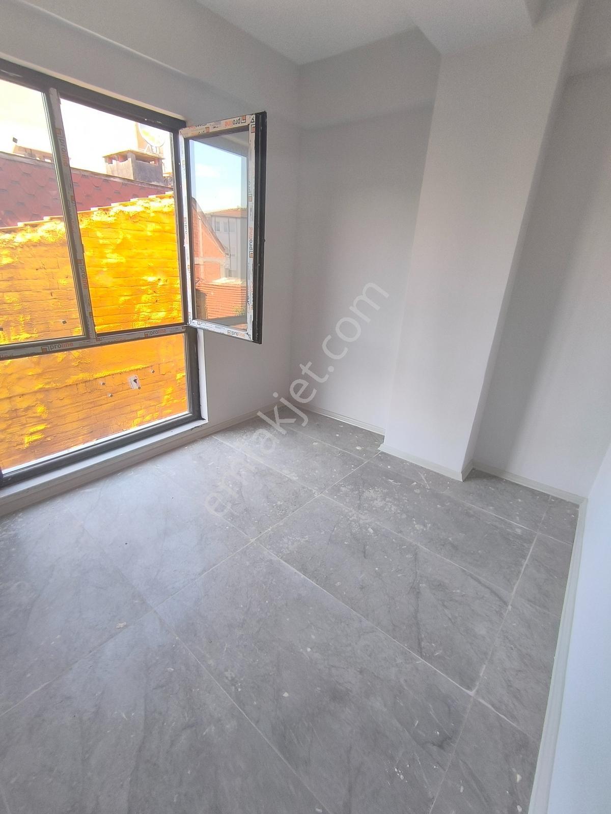 Kariyer'den Kemalpaşa'da 1+1 Merkezi Konum, 38m² Kiralık Daire - Görsel 10