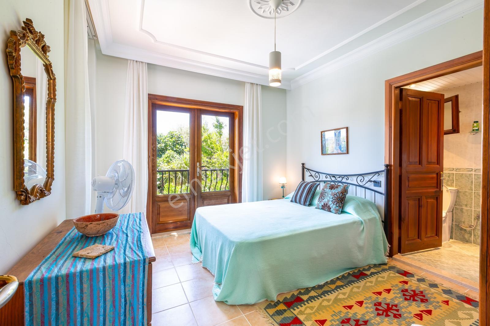 Kalkanda Doğayla İç İçe 3+1 Havuzlu Villa - Görsel 19