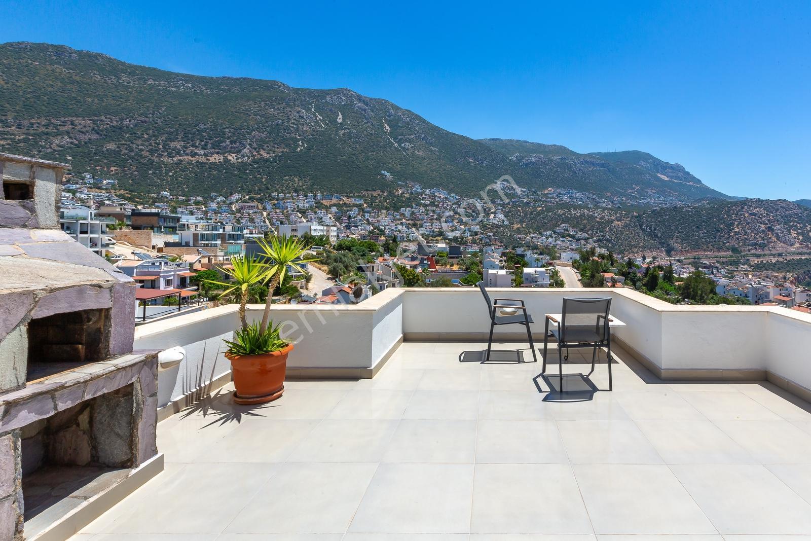Kalkanda Doğayla İç İçe 3+1 Havuzlu Villa - Görsel 16