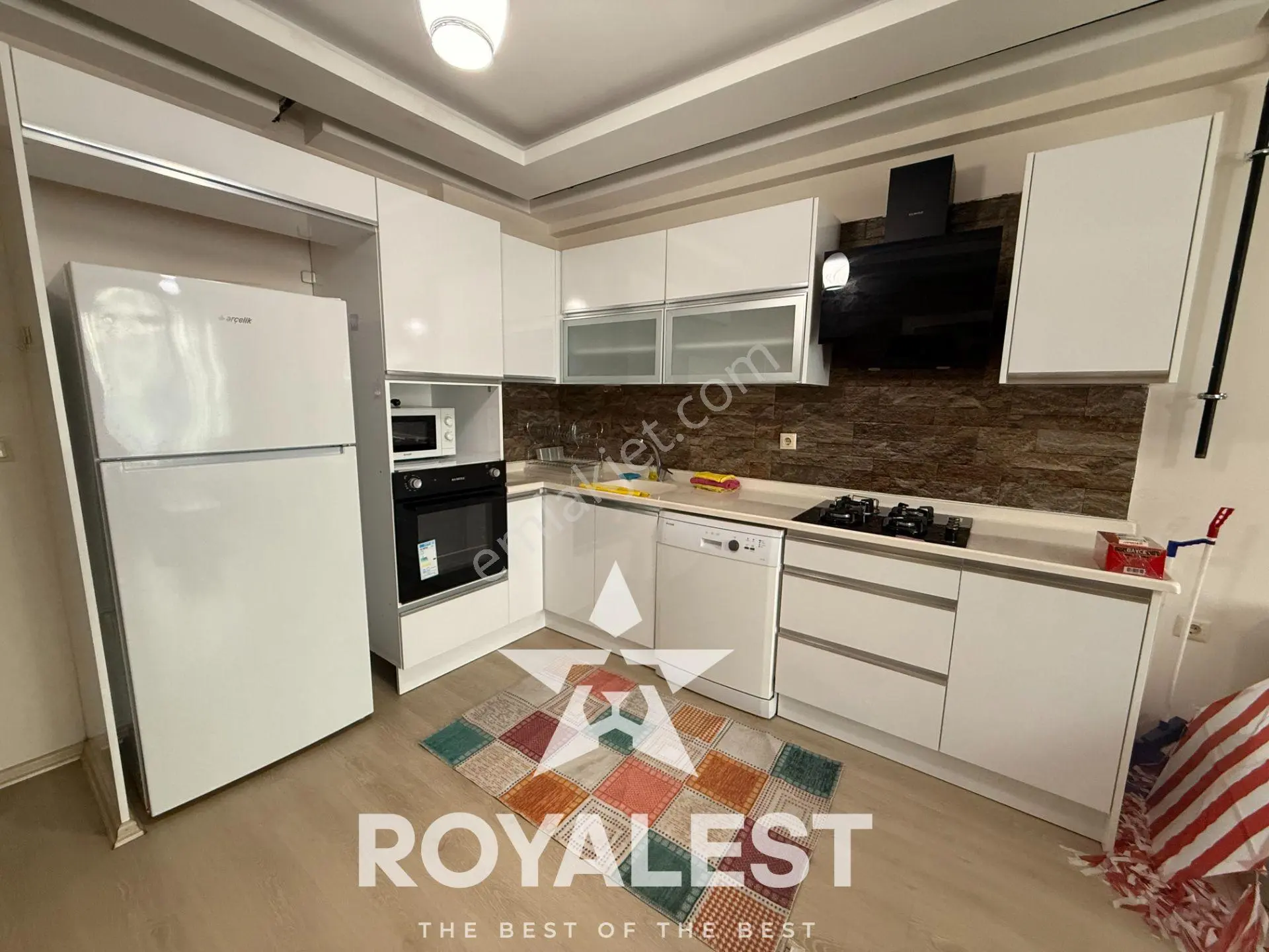 Royalest'ten Eşyalı Fırsat 1+1