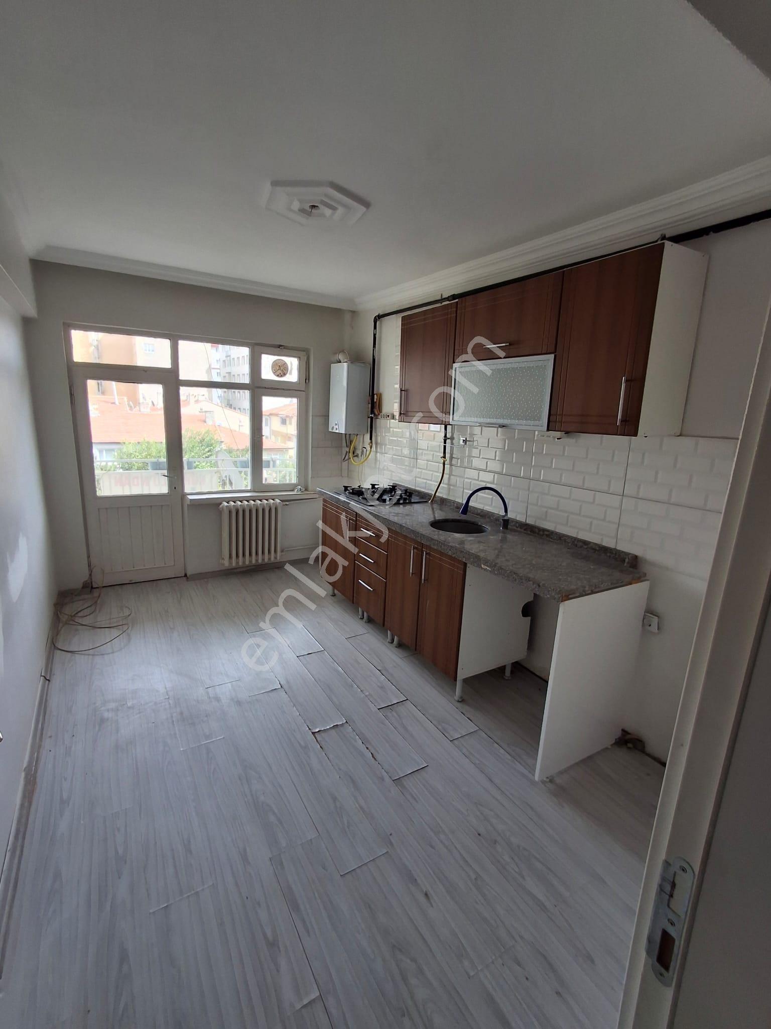 Eskişehir Merkez Yeni Mah. Çarşıya Yürüyüş Mesafesinde 3+1 Satılık Daire - Görsel 3
