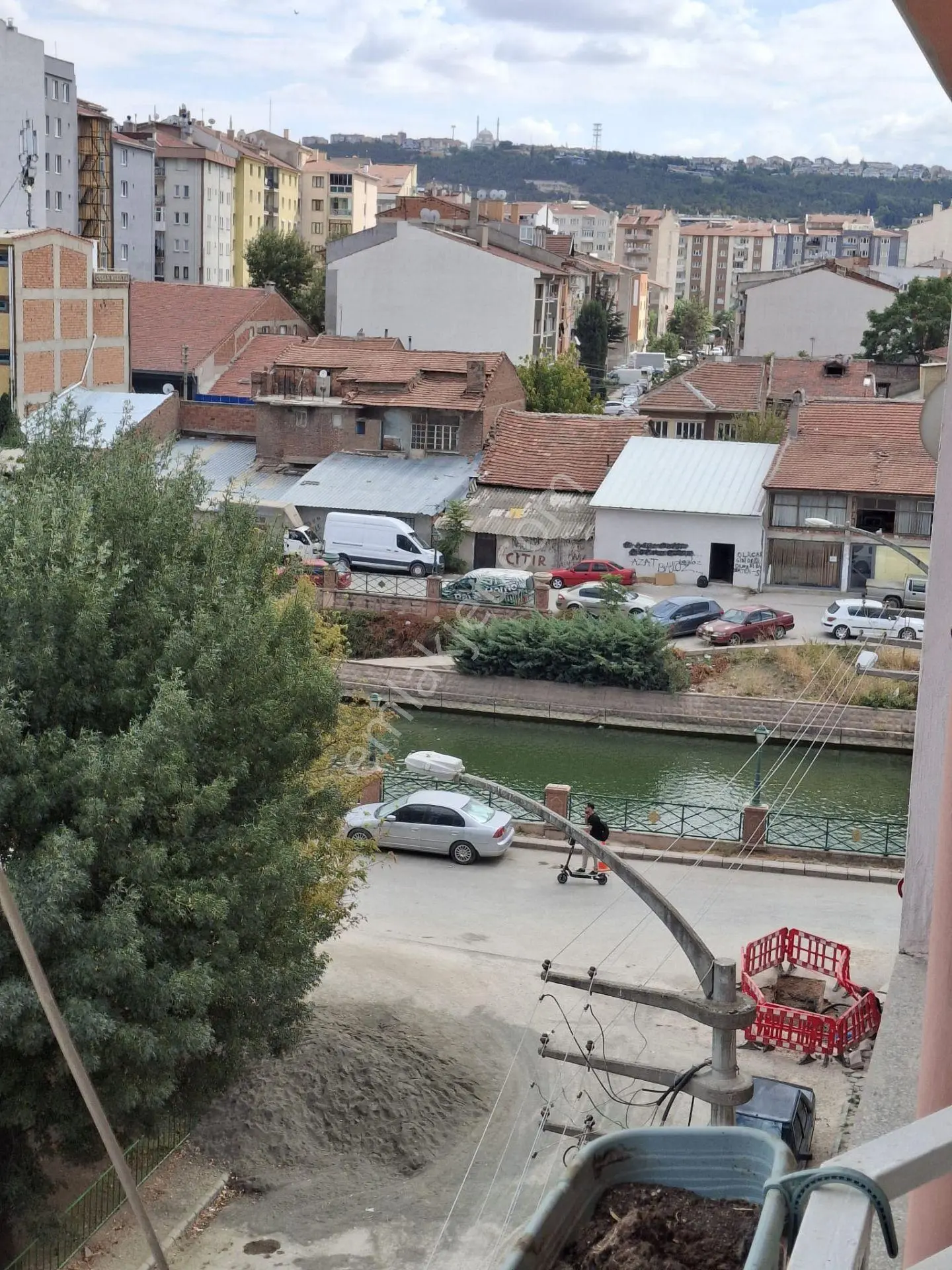 Eskişehir Merkez Yeni Mah. Çarşıya Yürüyüş Mesafesinde 3+1 Satılık Daire - Görsel 2