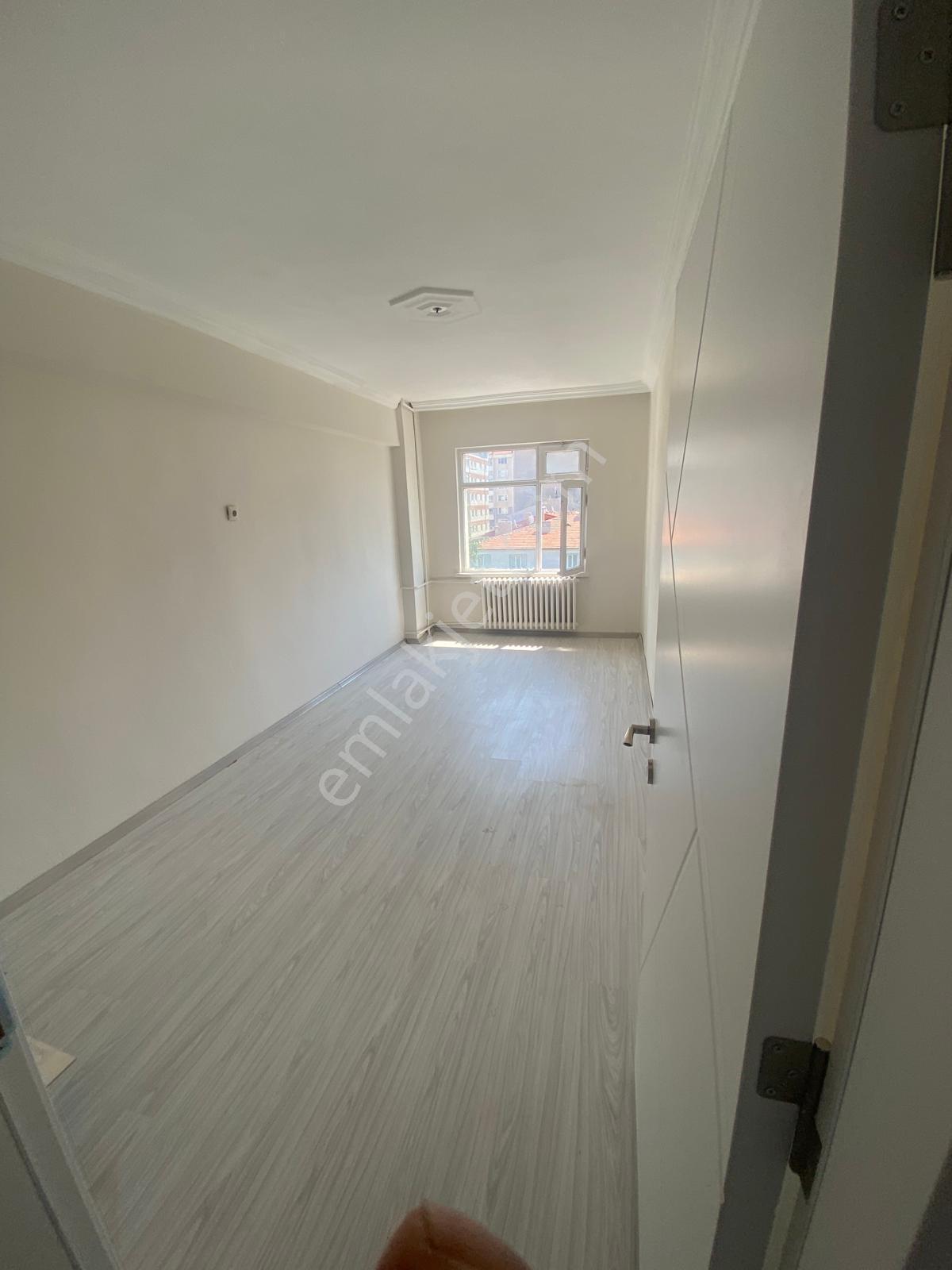 Eskişehir Merkez Yeni Mah. Çarşıya Yürüyüş Mesafesinde 3+1 Satılık Daire - Görsel 19