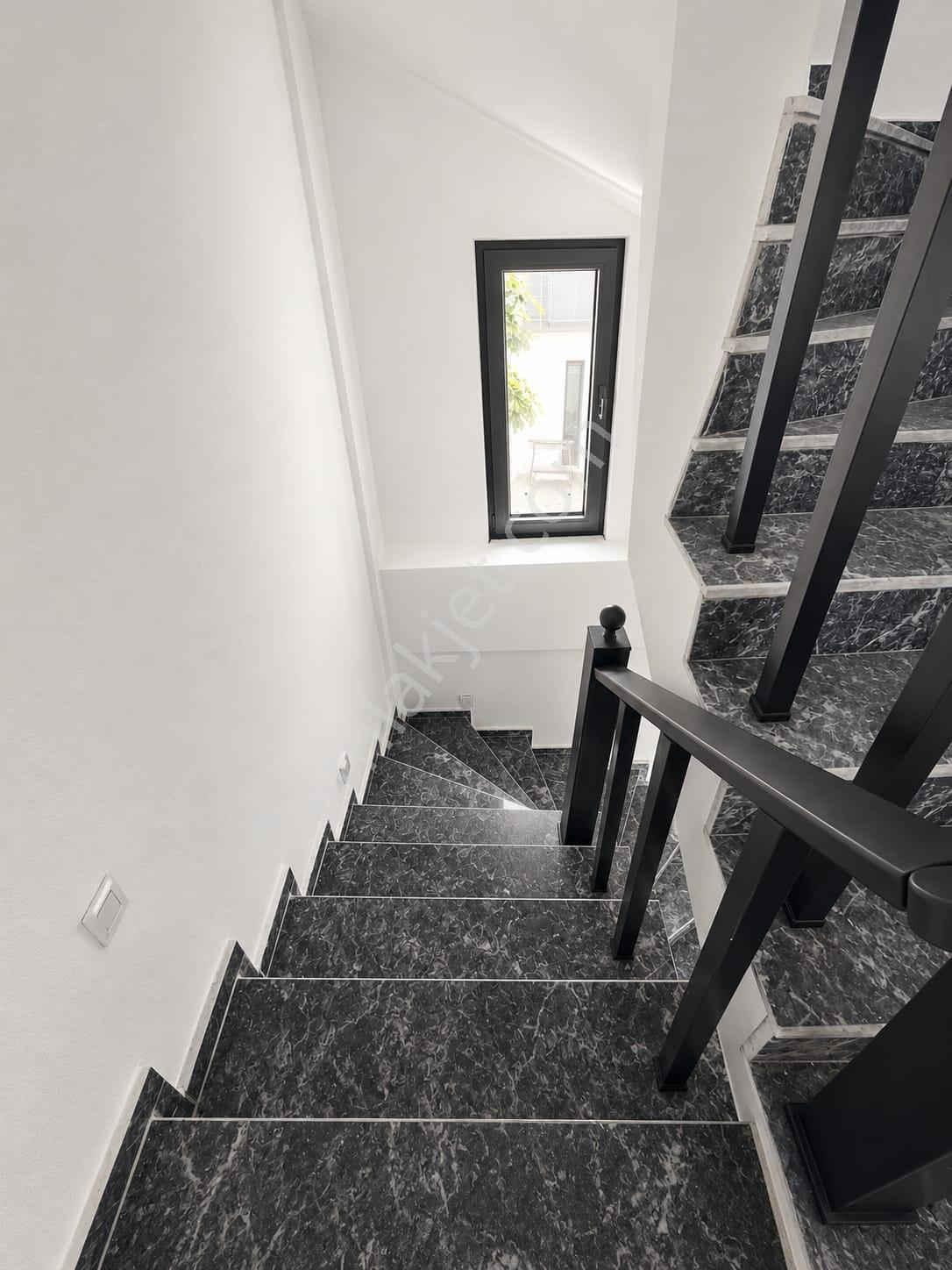 Didim Akbük'te Acil Satılık Tam Müstakil Villa - Görsel 11