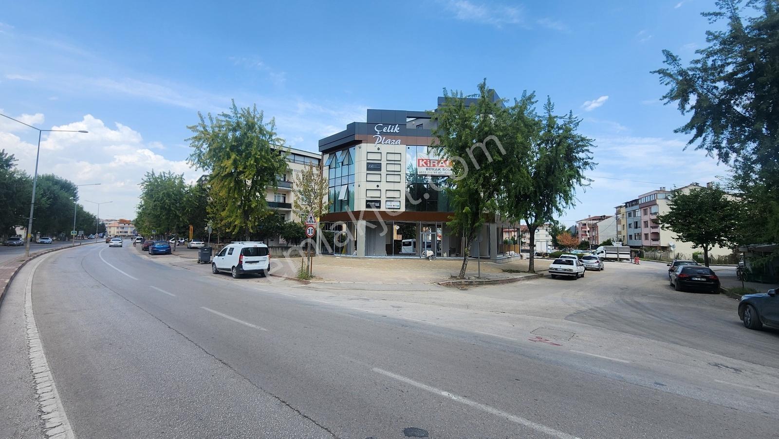 Kariyer'den Çelik Plaza İş Merkezinde Kiralık 110 M² Dubleksofis - Görsel 22