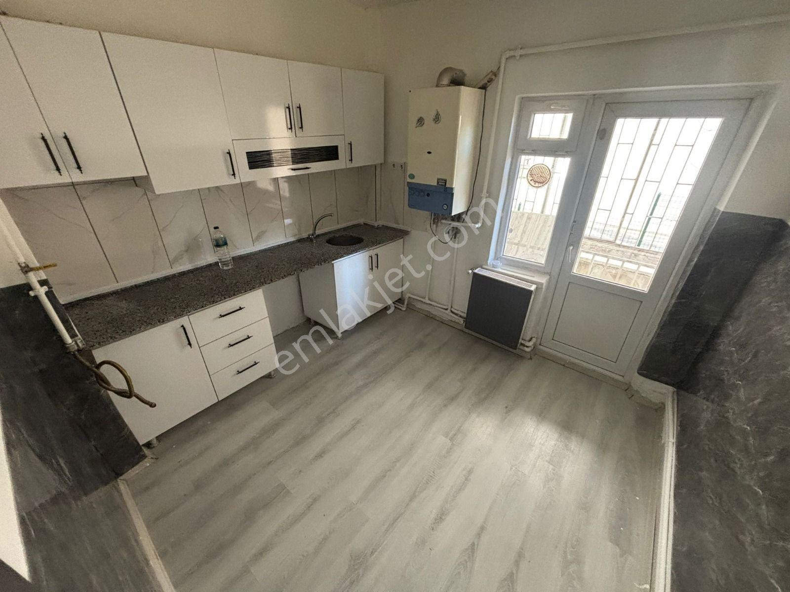Mç Emlak'tan Akşemsettin Mahallesin'de 3+1 Satılık Daire