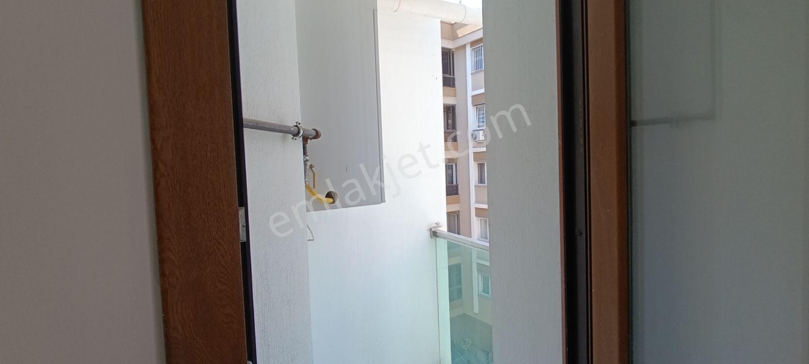 İzmir Bornova Erzenede Lüx Kiralık 1+1 Daire - Görsel 19