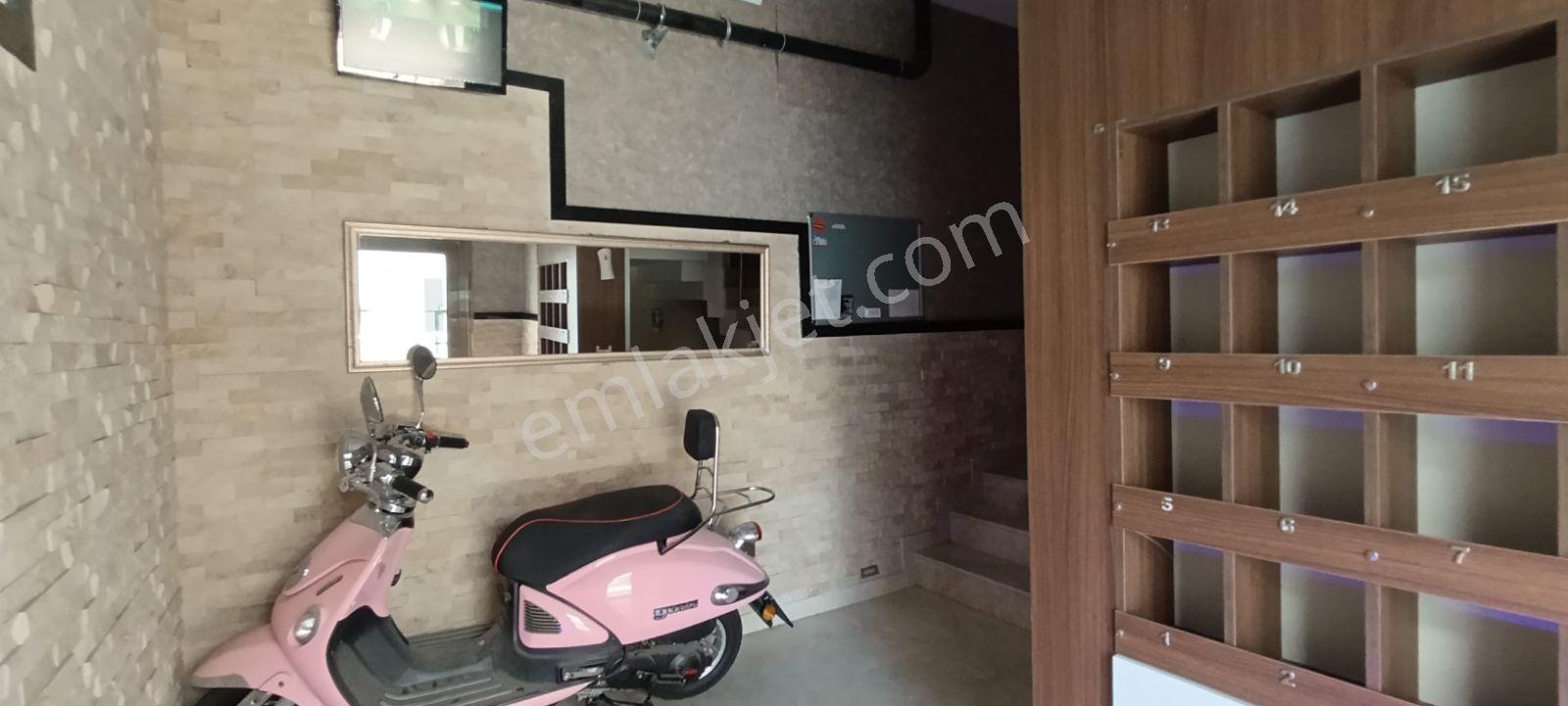 İzmir Bornova Erzenede Lüx Kiralık 1+1 Daire - Görsel 7