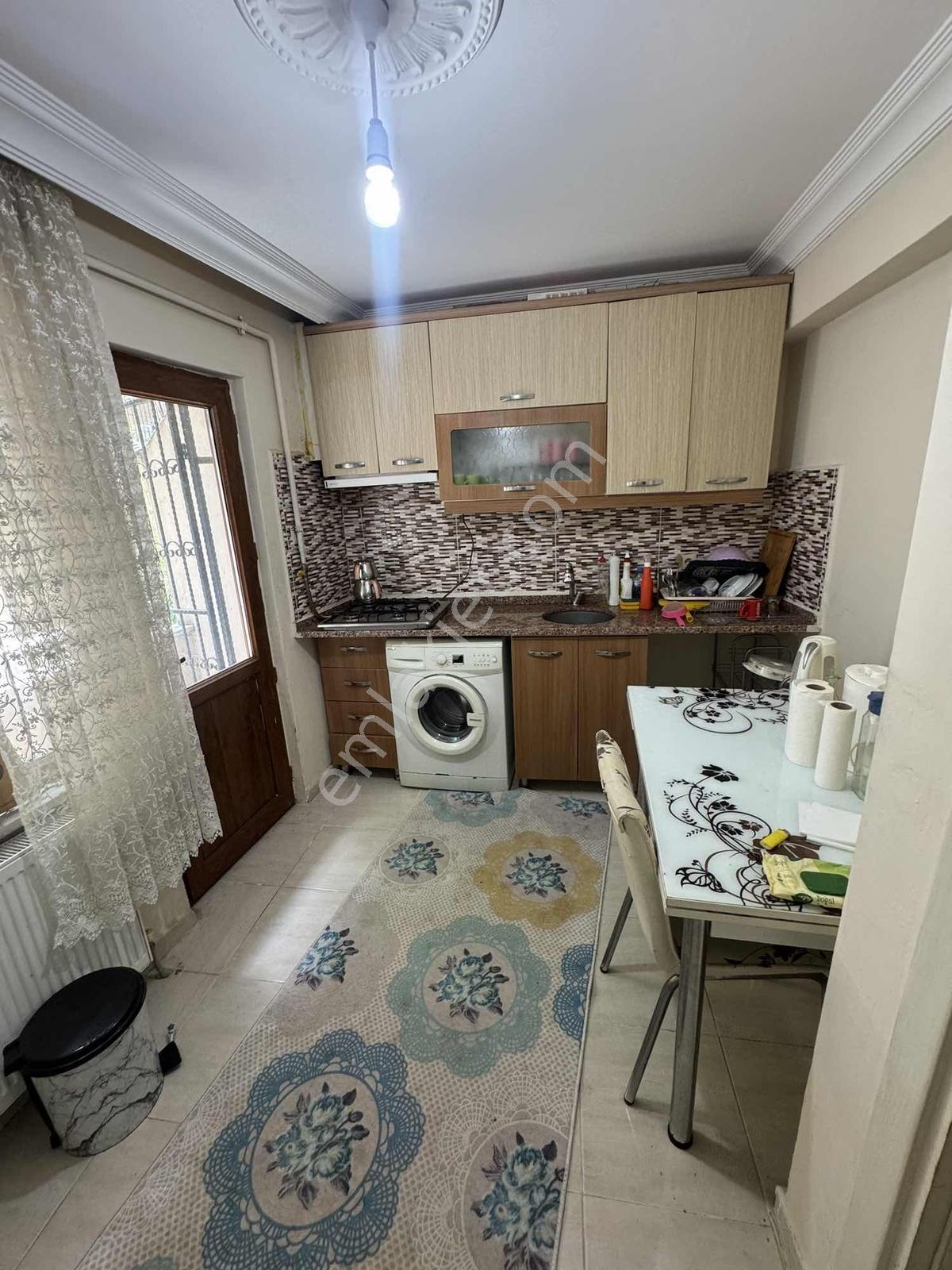 Arapçeşme Mah Eşyalı Ferah Balkonlu Merkezi Konumda 2+1 Daire