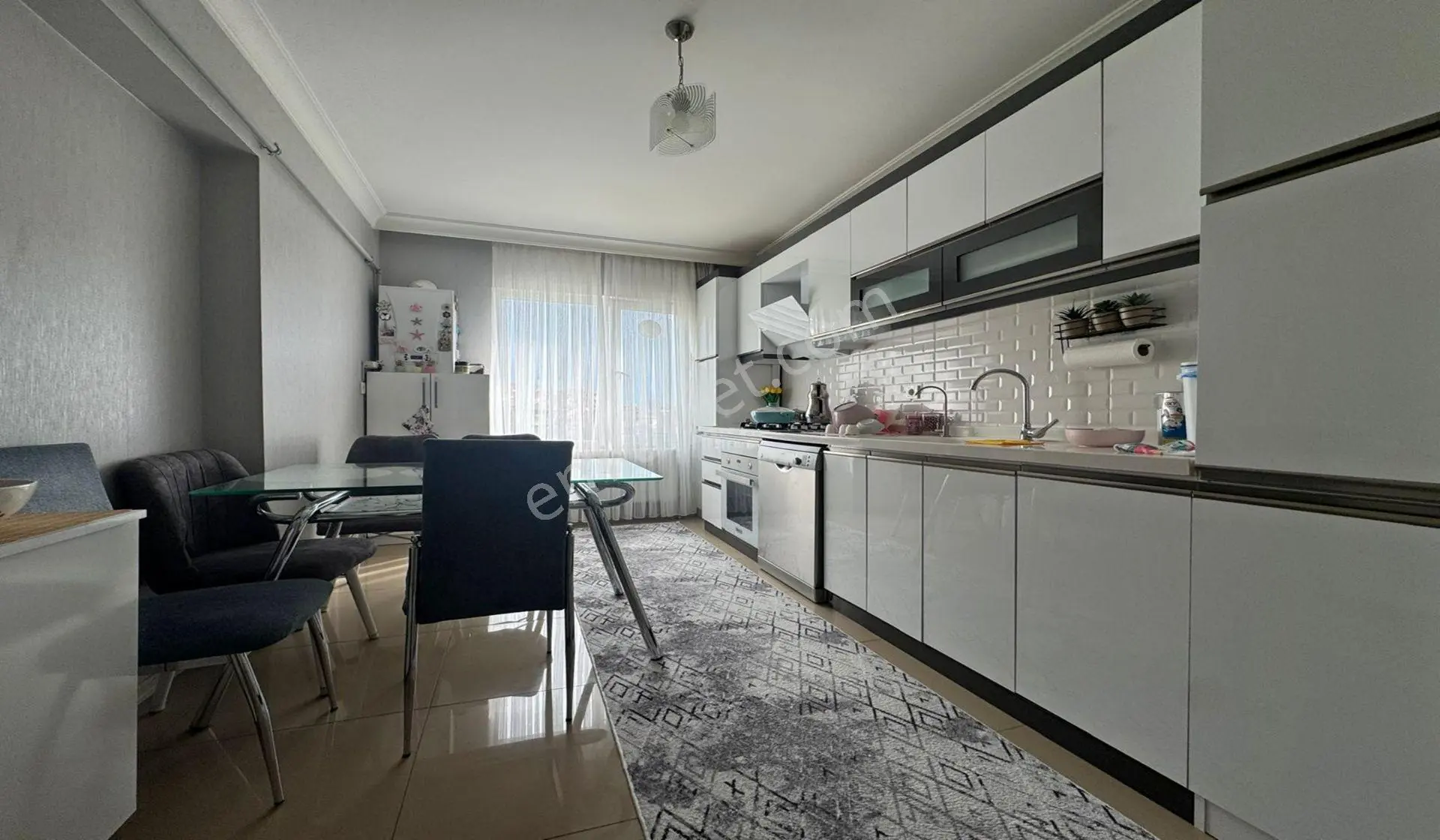 Atapark 340 Cadde Yakını Genç Binada Kat Konumunda Altında Daire