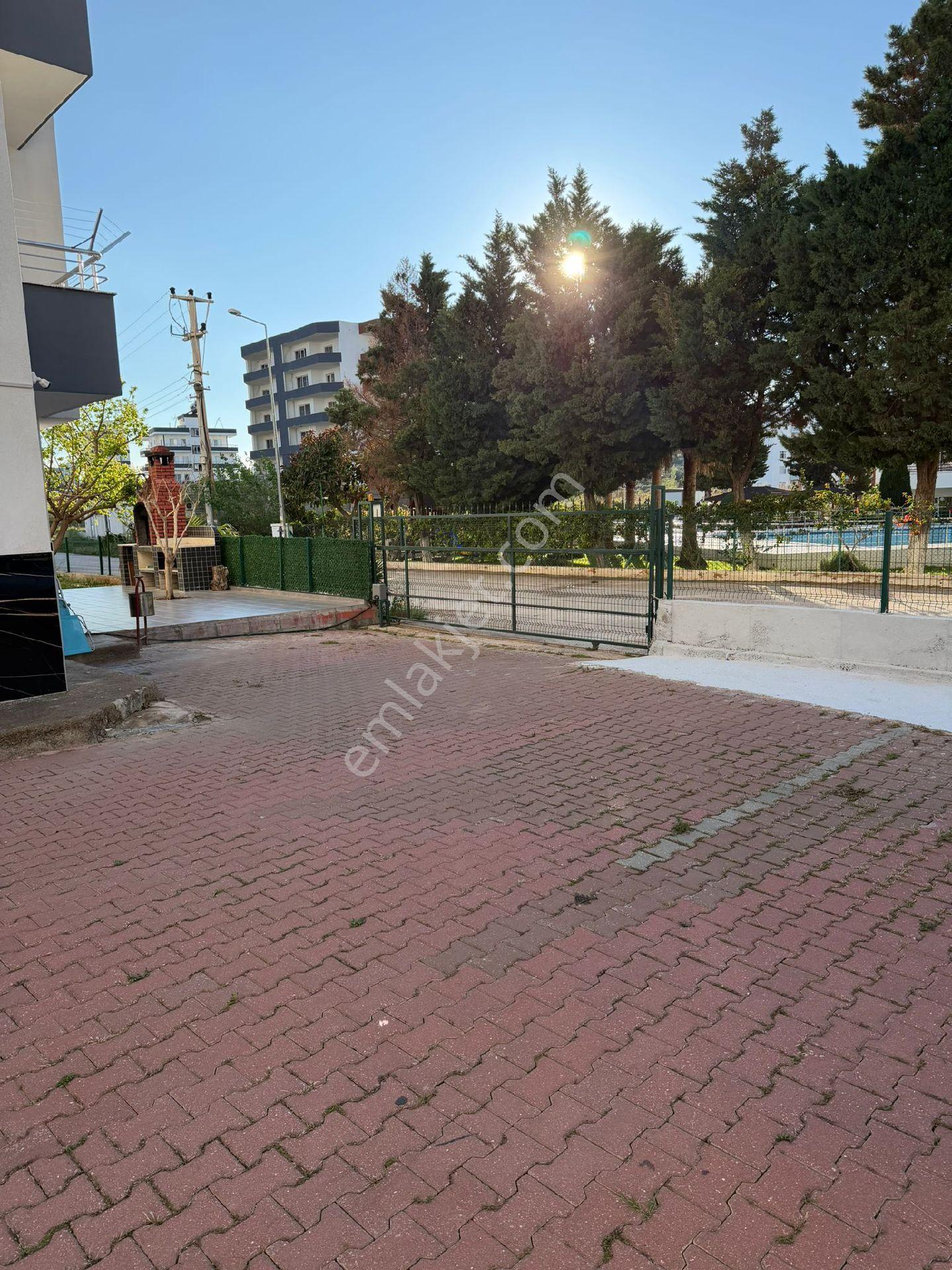 Eylem Emlak'tan Mersin Atakent'te Havuzlu Eşyalı 2+1 Yıllık Kiralık Daire - Görsel 30