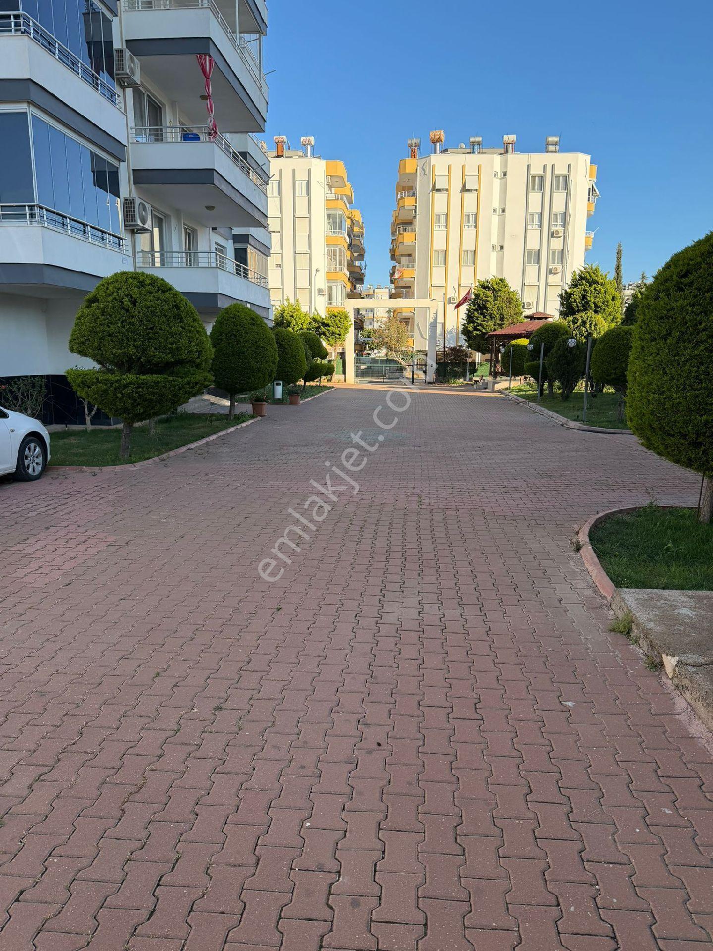 Eylem Emlak'tan Mersin Atakent'te Havuzlu Eşyalı 2+1 Yıllık Kiralık Daire - Görsel 10