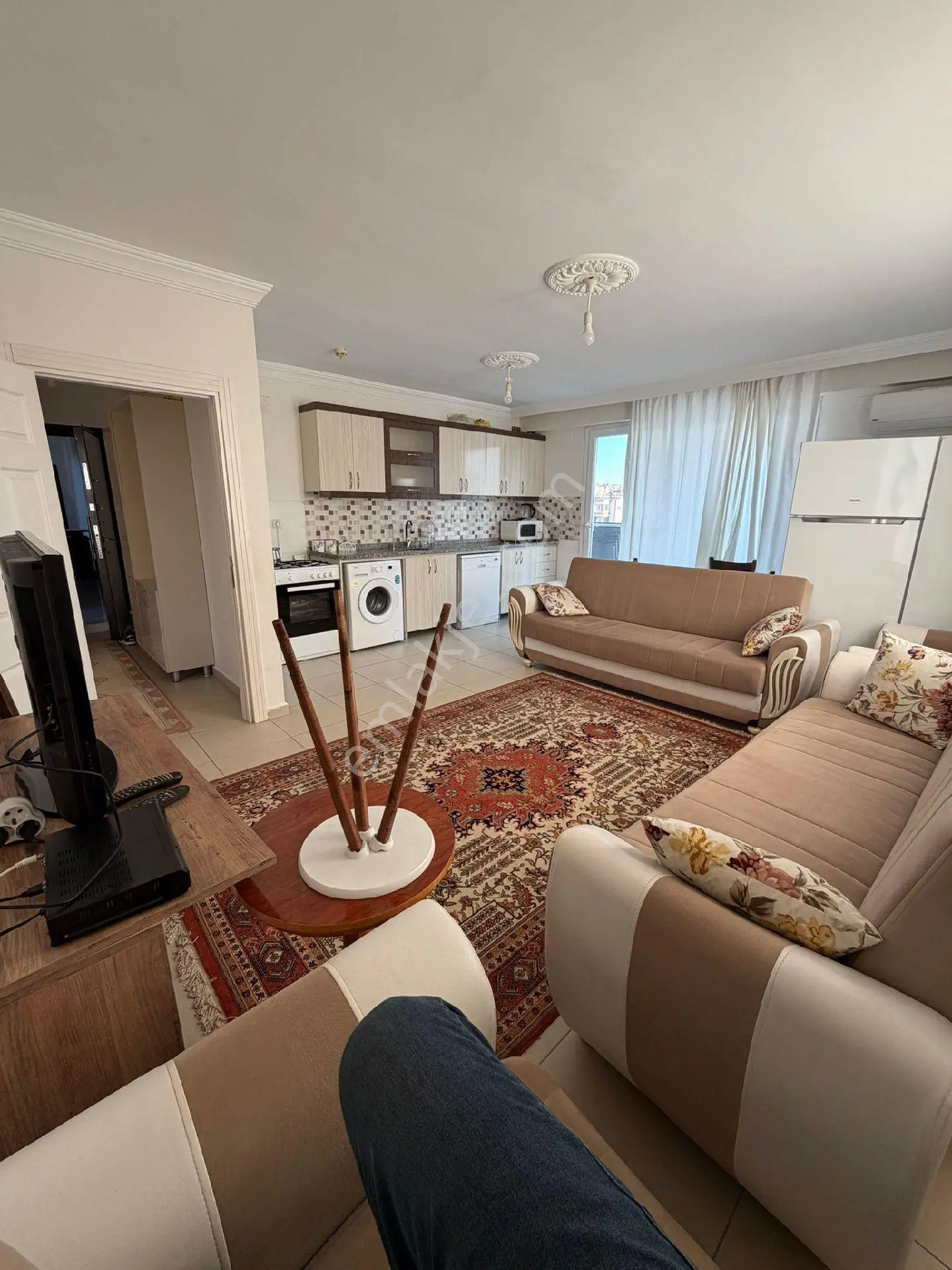Eylem Emlak'tan Mersin Atakent'te Havuzlu Eşyalı 2+1 Yıllık Kiralık Daire - Görsel 5