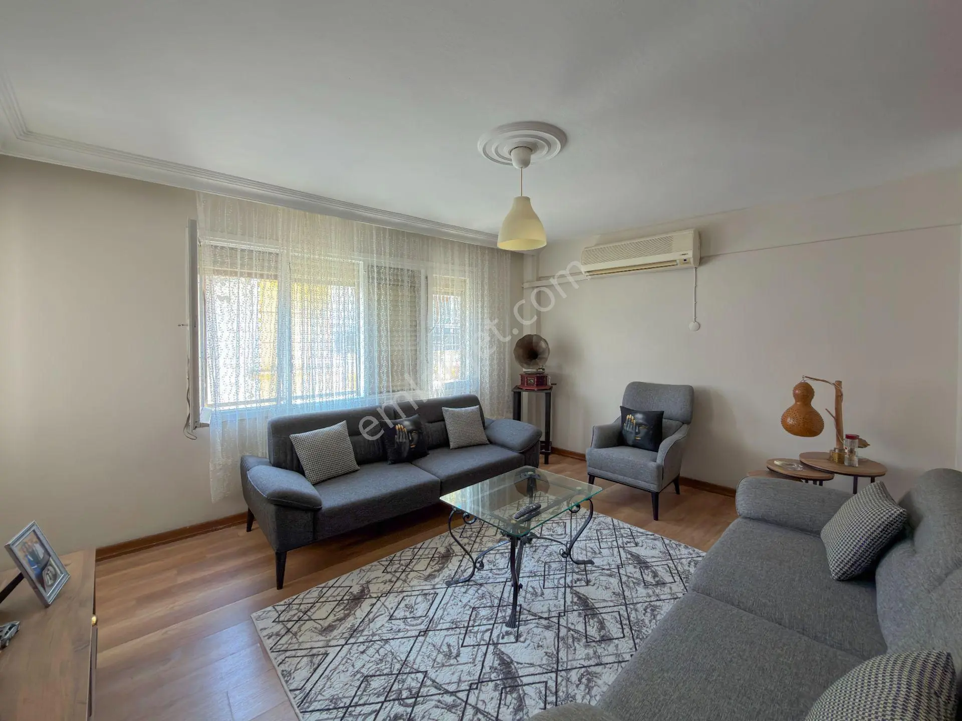 Mithatpaşa Cadde Yakını Karantina Sahil 3+1 Satılık Daire - Görsel 3