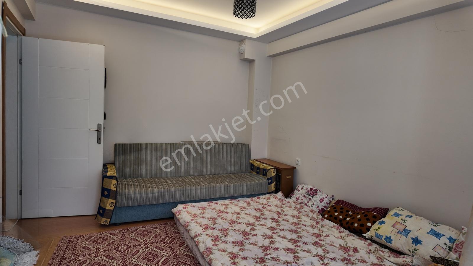 İstiklal Mahallesi'nde 2+1 Asansörlü, Doğalgazlı, Otoparklı! - Görsel 13