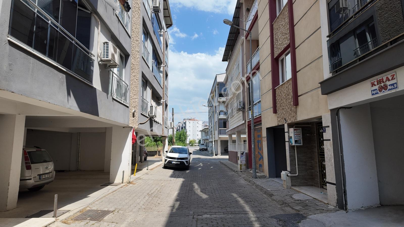 İstiklal Mahallesi'nde 2+1 Asansörlü, Doğalgazlı, Otoparklı! - Görsel 19