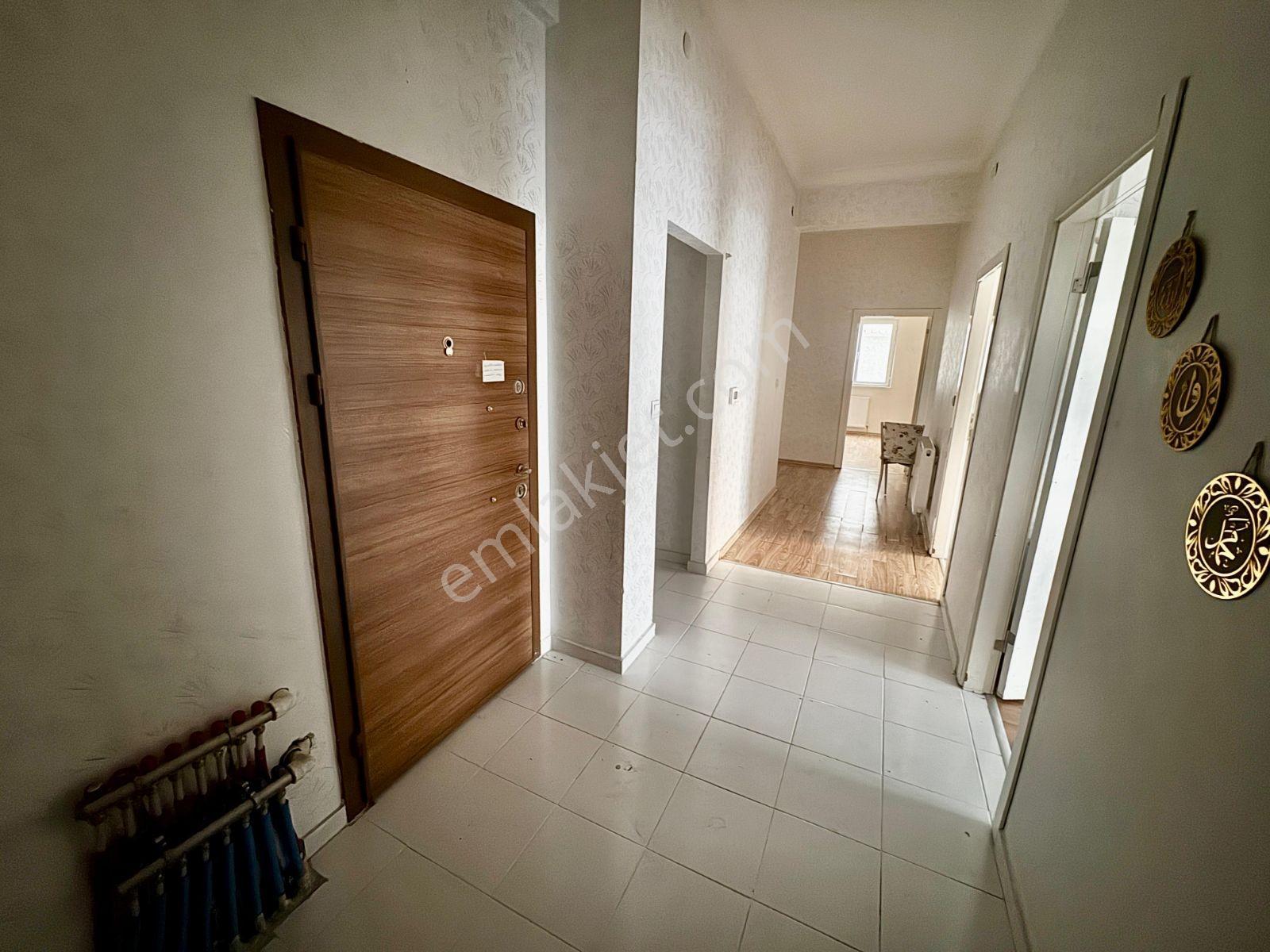 Ahimesut Mah Geniş 3+1 Kiralık Daire Çift Balkon 145m2 Net - Görsel 41