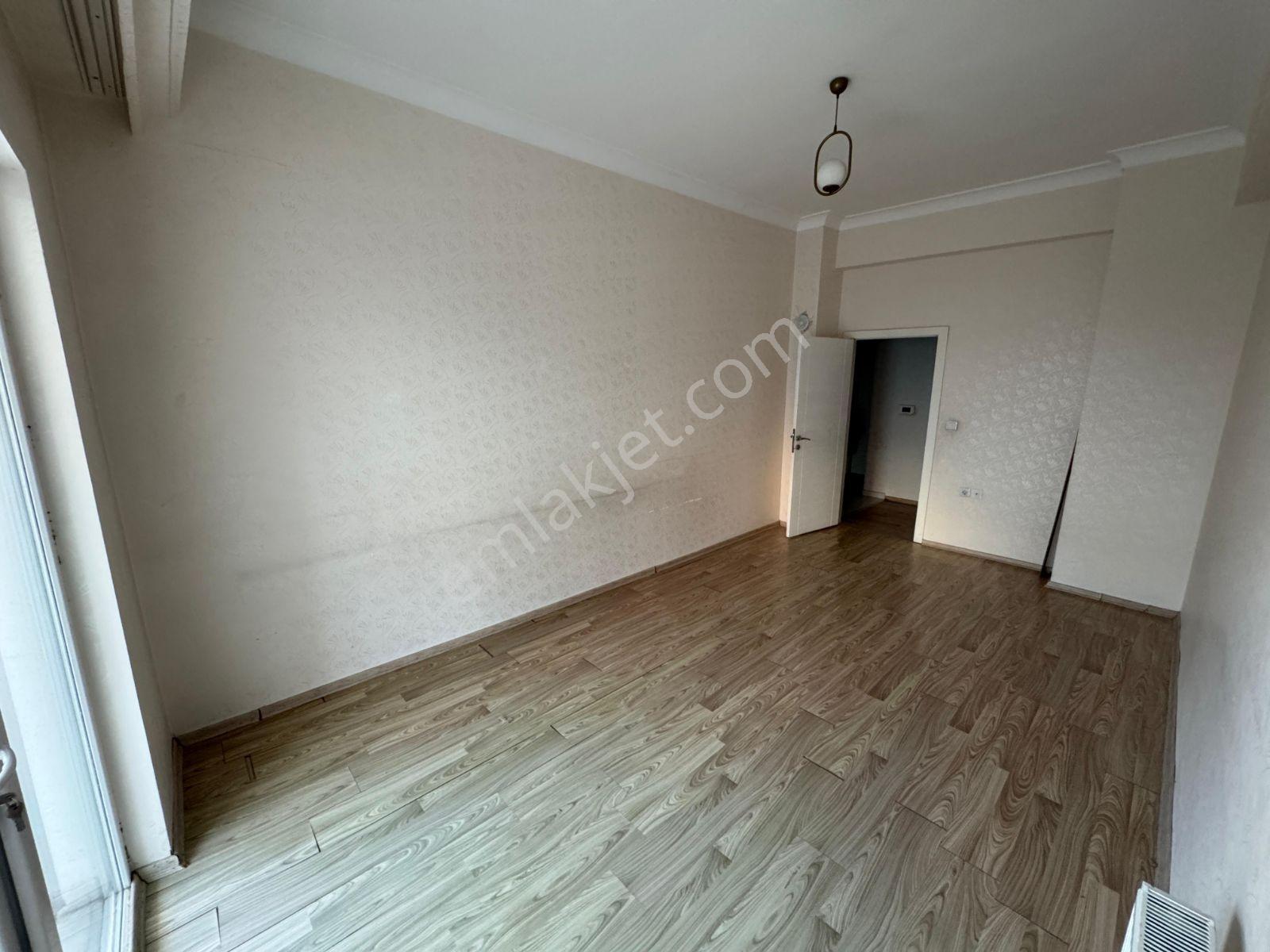 Ahimesut Mah Geniş 3+1 Kiralık Daire Çift Balkon 145m2 Net - Görsel 12