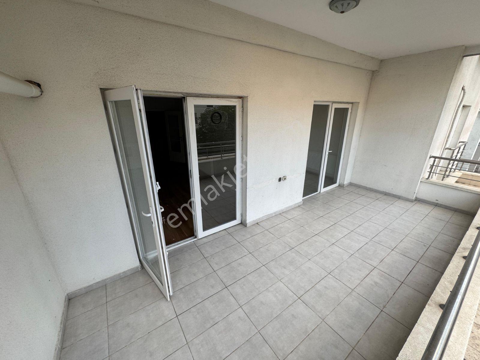 Ahimesut Mah Geniş 3+1 Kiralık Daire Çift Balkon 145m2 Net - Görsel 14