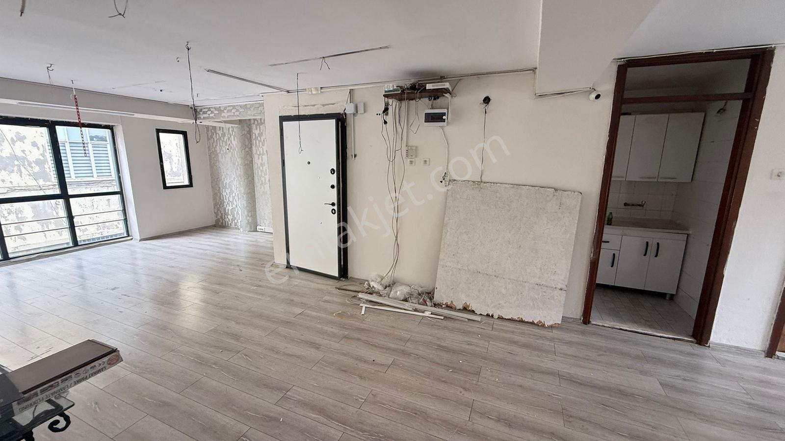 Mimar Kemalletinde 2.ve 3. Katlarda 70 M2 Satılık Ofis - Görsel 32