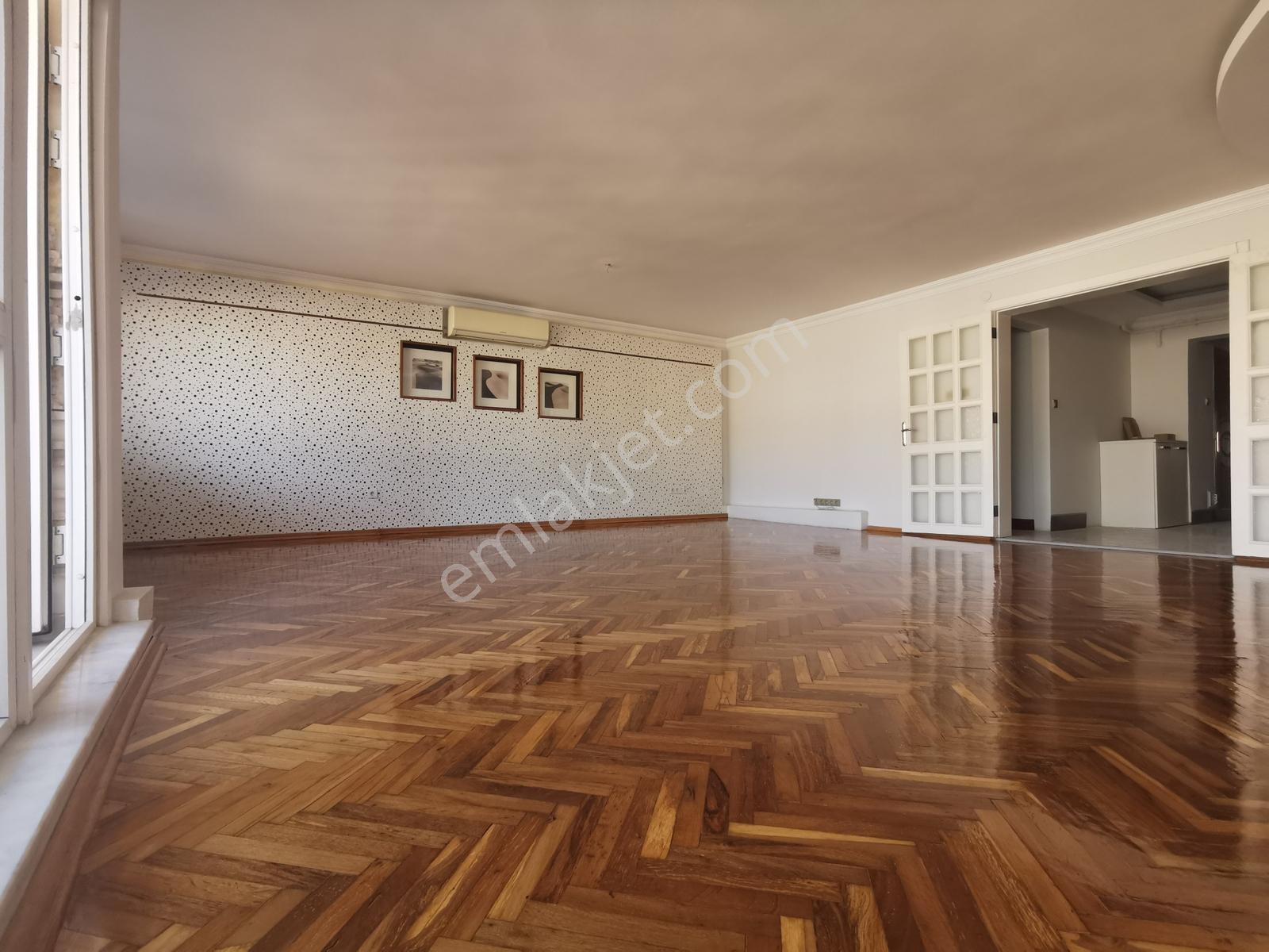Göztepe Caddde Üzeri Kiralık 4+1 Daire Full Tadilatlı - Görsel 12