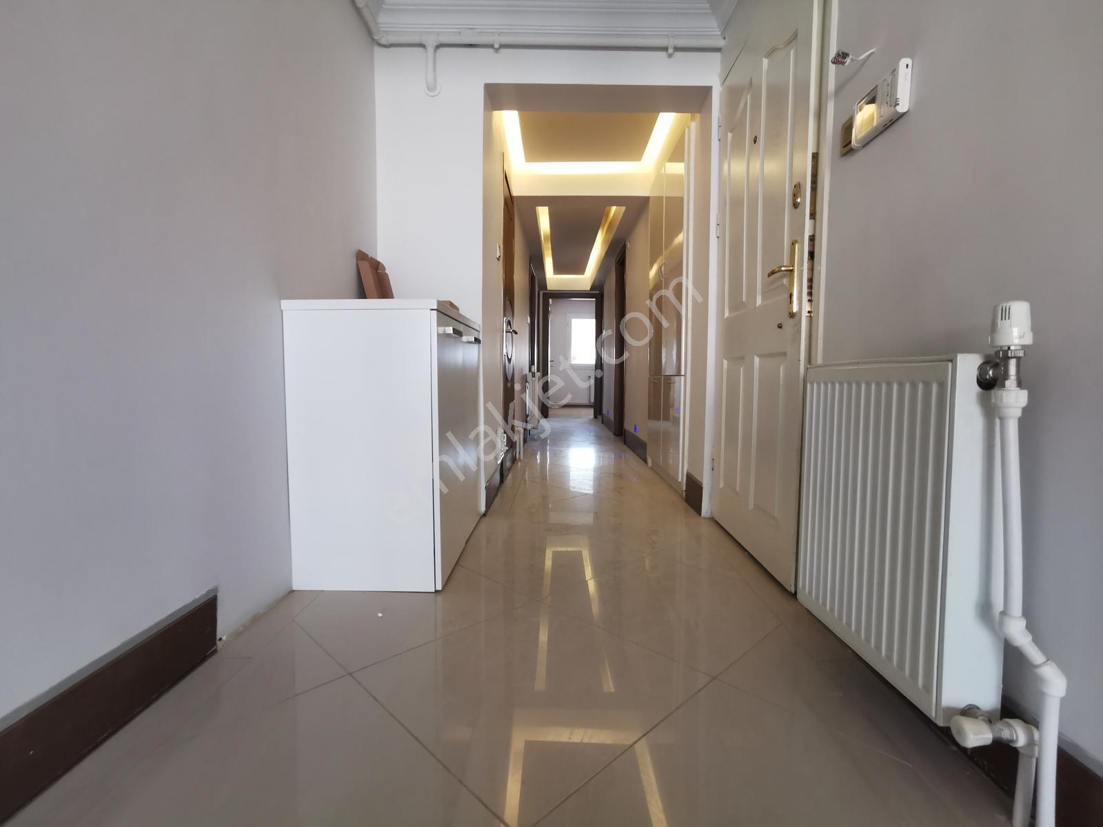 Göztepe Caddde Üzeri Kiralık 4+1 Daire Full Tadilatlı - Görsel 15