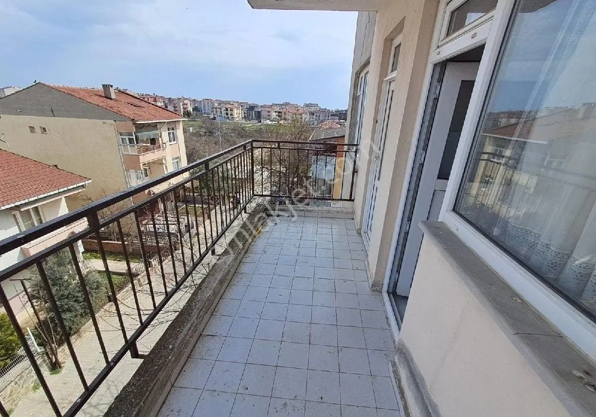 Ekşioğlu'dan Altınova Mah. 5 Katlı Komple Satılık Sobalı Daire - Görsel 12