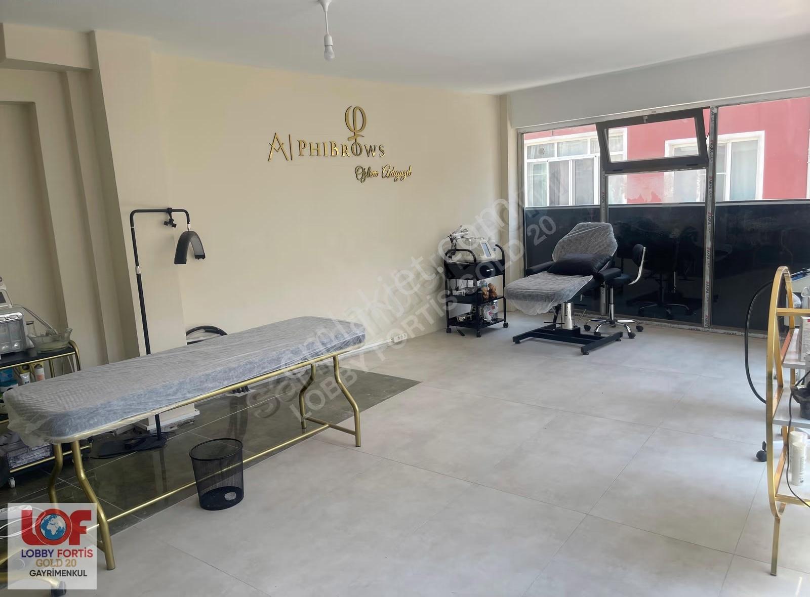 Lobby Fortisten Fesleğen'de Satılık 190m2 İş Yeri - Görsel 6