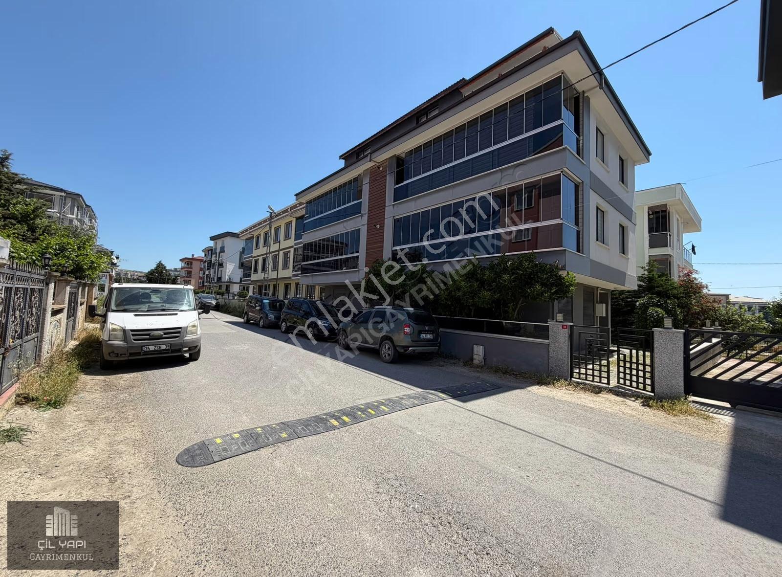 ## Onur Market Arkasında 3+1 Kiralık Giriş Kat Daire ##