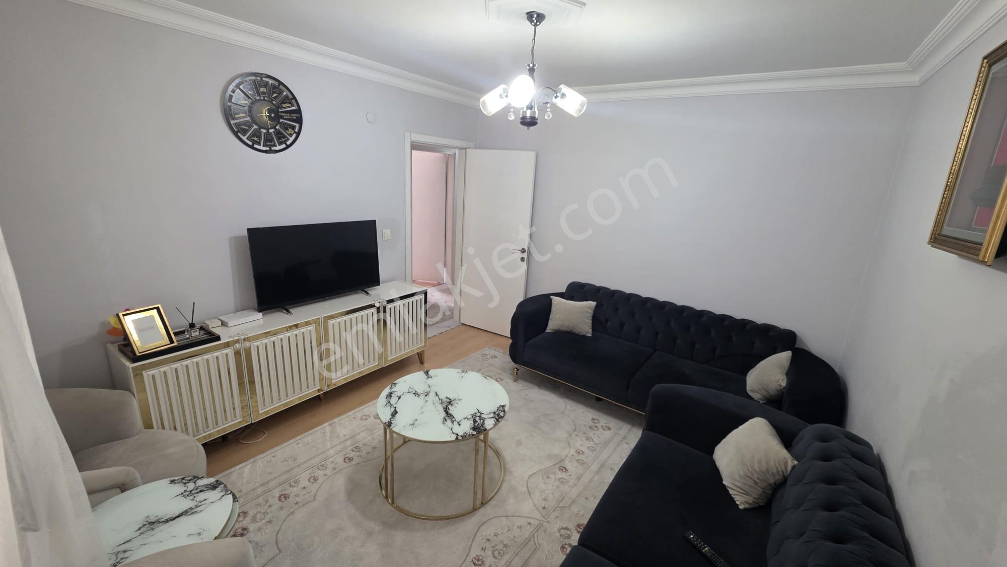 Beylikdüzü Yakuplu Uygun Fiyata 80m² Kaçmaz Fırsat 2+1 Giriş Kat Masrafsız - Görsel 4