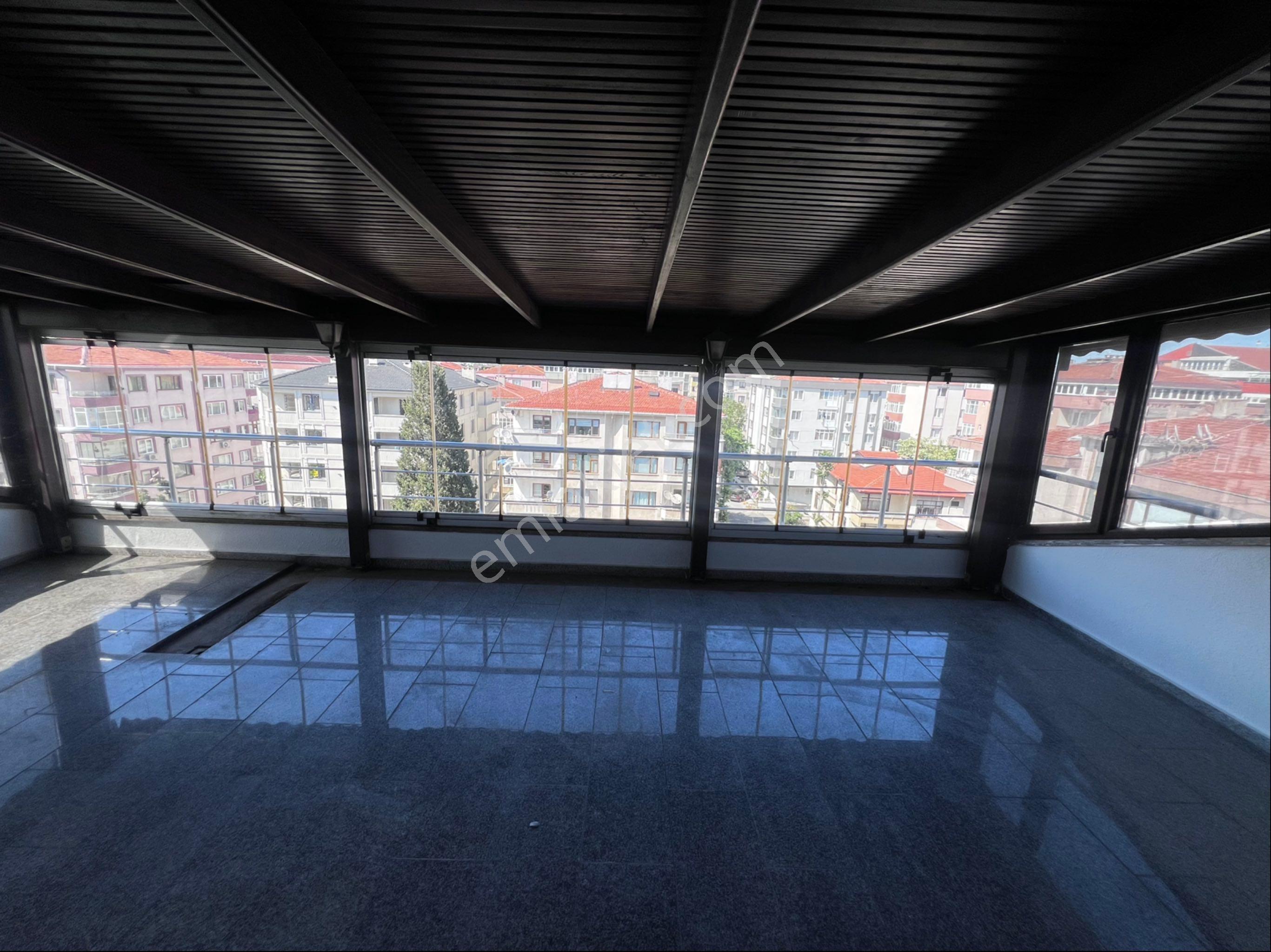 Remax Land Bahçelievler’de 5+1 Kiralık Daire - Görsel 32