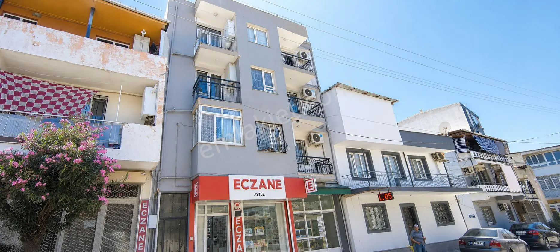 Bayraklı Yamanlar’da 3+1 | 3 Balkonlu | Doğalgaz Kombili | Çift Cepheli Geniş Daire - Görsel 4