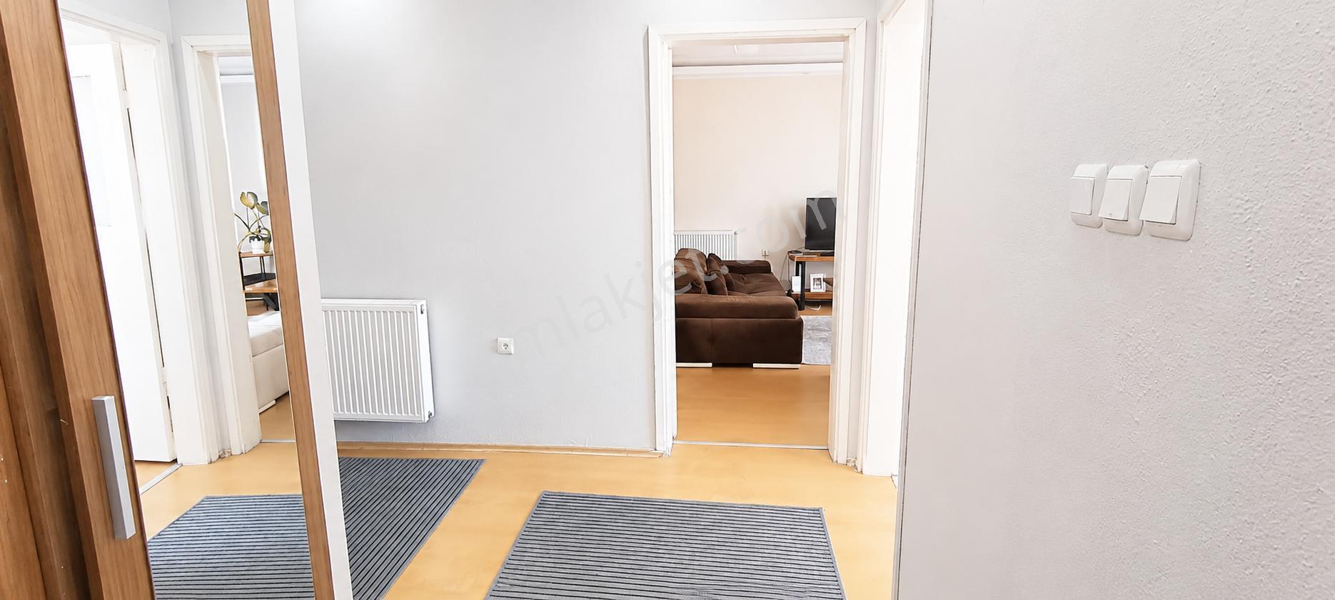 Bayraklı Yamanlar’da 3+1 | 3 Balkonlu | Doğalgaz Kombili | Çift Cepheli Geniş Daire - Görsel 14