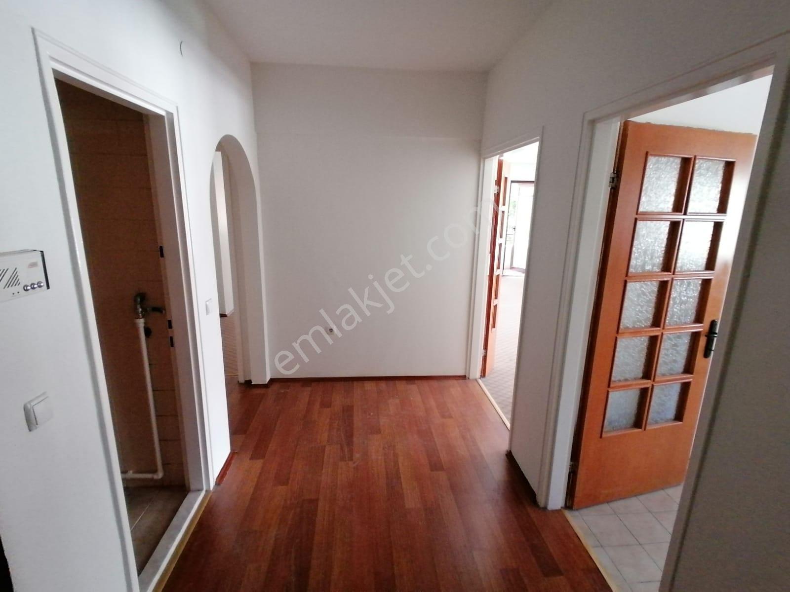 Gop Ust Kozada 1.kat İçi Bakımlı Ön Cephe Kombili 2+1 Kiralık Daire - Görsel 18