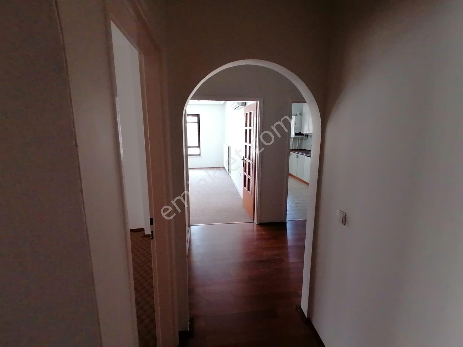 Gop Ust Kozada 1.kat İçi Bakımlı Ön Cephe Kombili 2+1 Kiralık Daire - Görsel 26