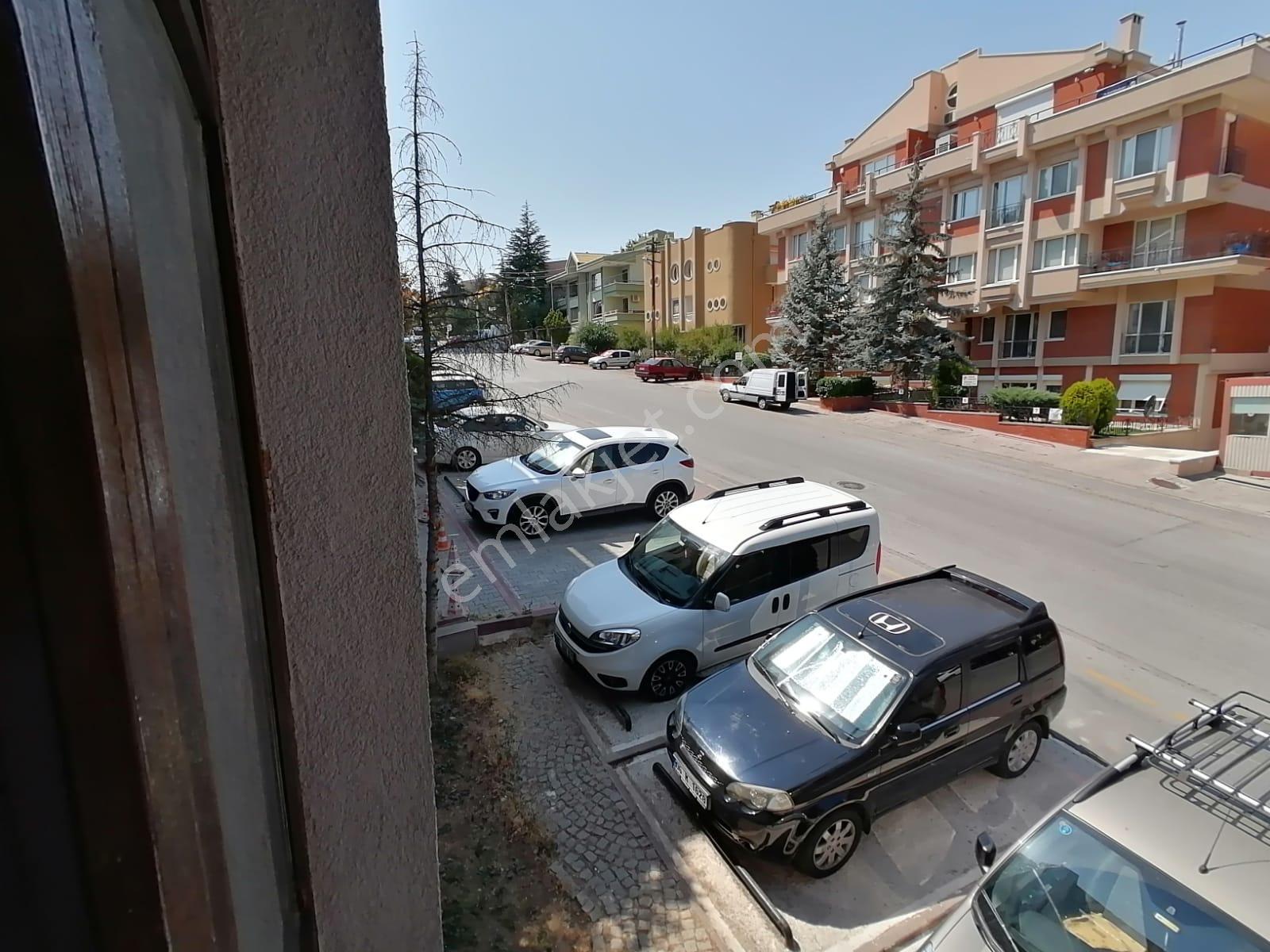 Gop Ust Kozada 1.kat İçi Bakımlı Ön Cephe Kombili 2+1 Kiralık Daire - Görsel 28