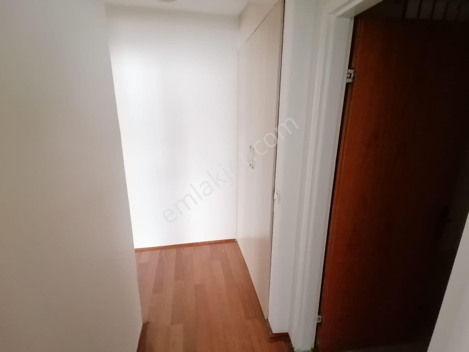 Gop Ust Kozada 1.kat İçi Bakımlı Ön Cephe Kombili 2+1 Kiralık Daire - Görsel 24