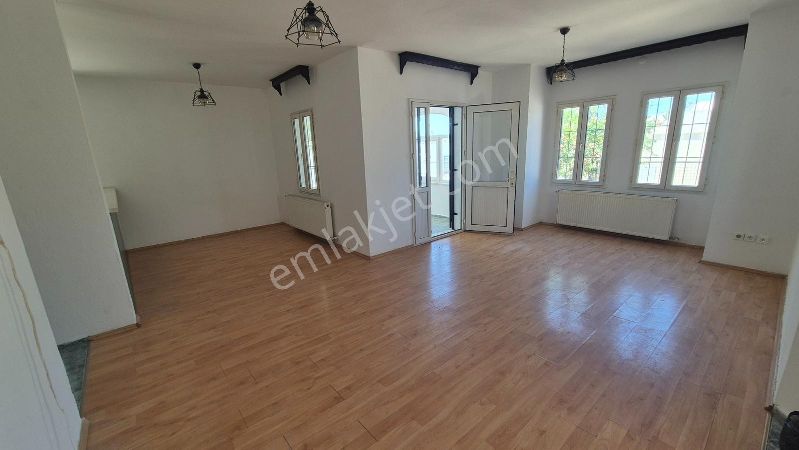 Bodrum'da Merkezi Konumda Kiralık Tam Müstakil Dubleks - Görsel 19