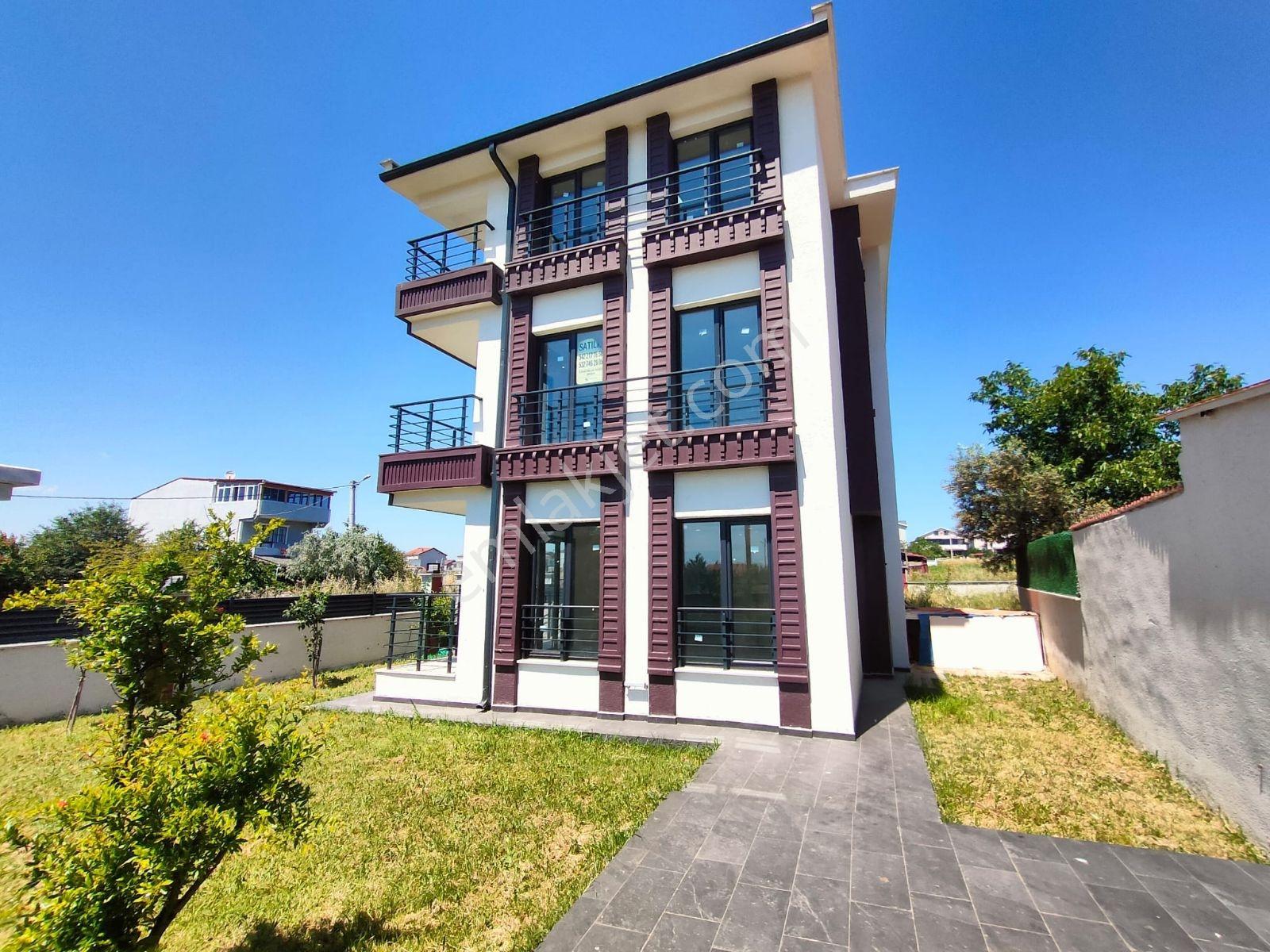 Kartallar'dan Denize Yakın Merkezde Büyük Bahçeli Yazlık Villa.. - Görsel 31